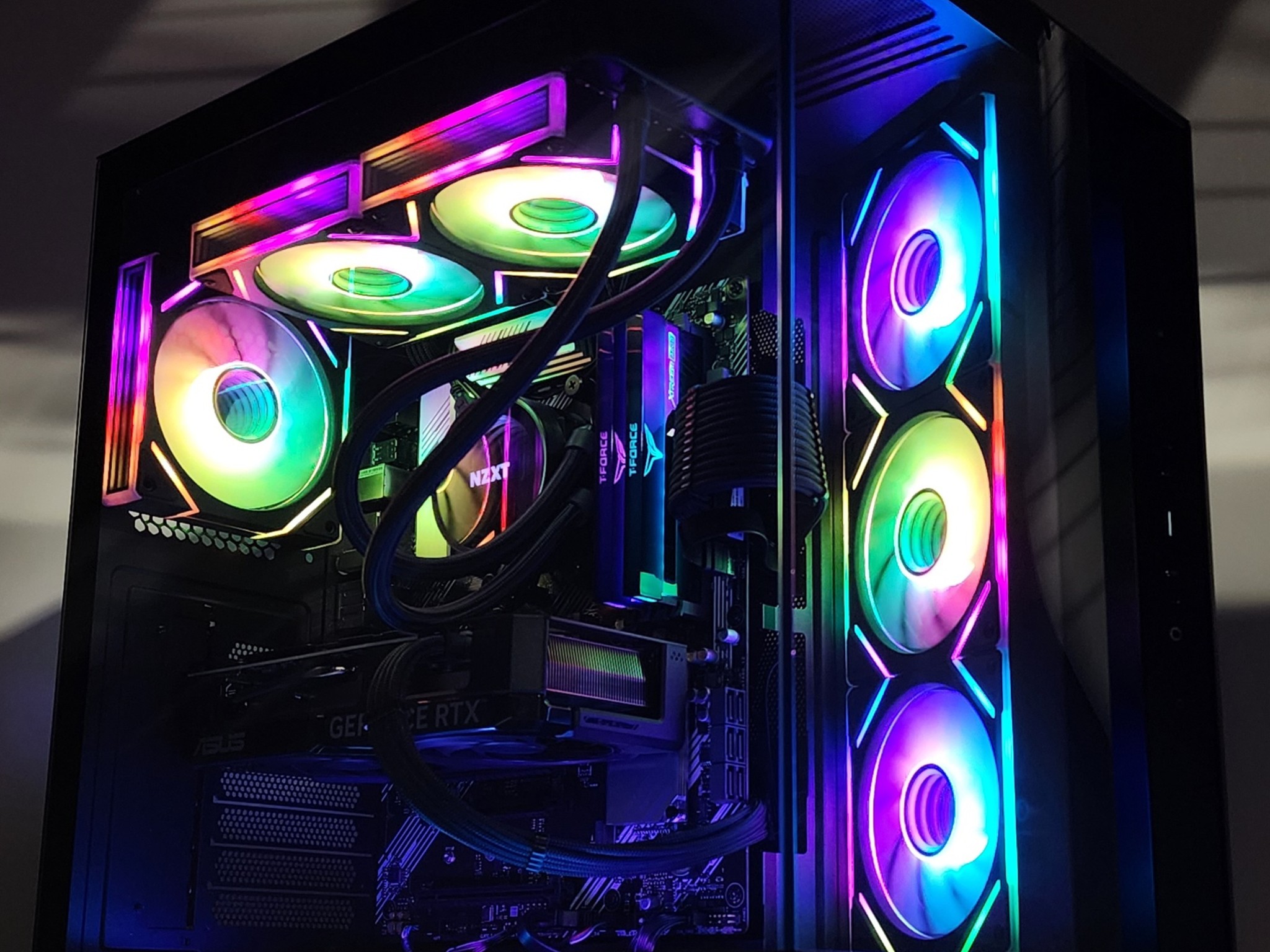 Gaming PC Ryzen 7 5700X 32GB RAM 1TB SSD RTX 4060 Ti 16GB Windows 11 Computer