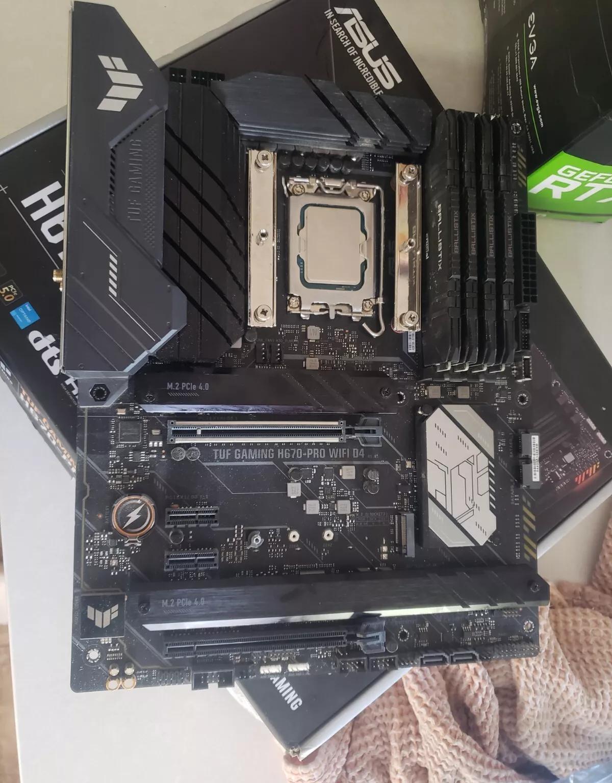 I7 12700k processor with 32GB DDR4 Tuf H670 Board And More Bundle
