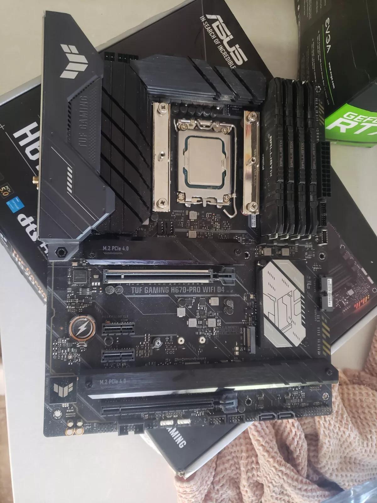 I7 12700k processor with 32GB DDR4 Tuf H670 Board And More Bundle