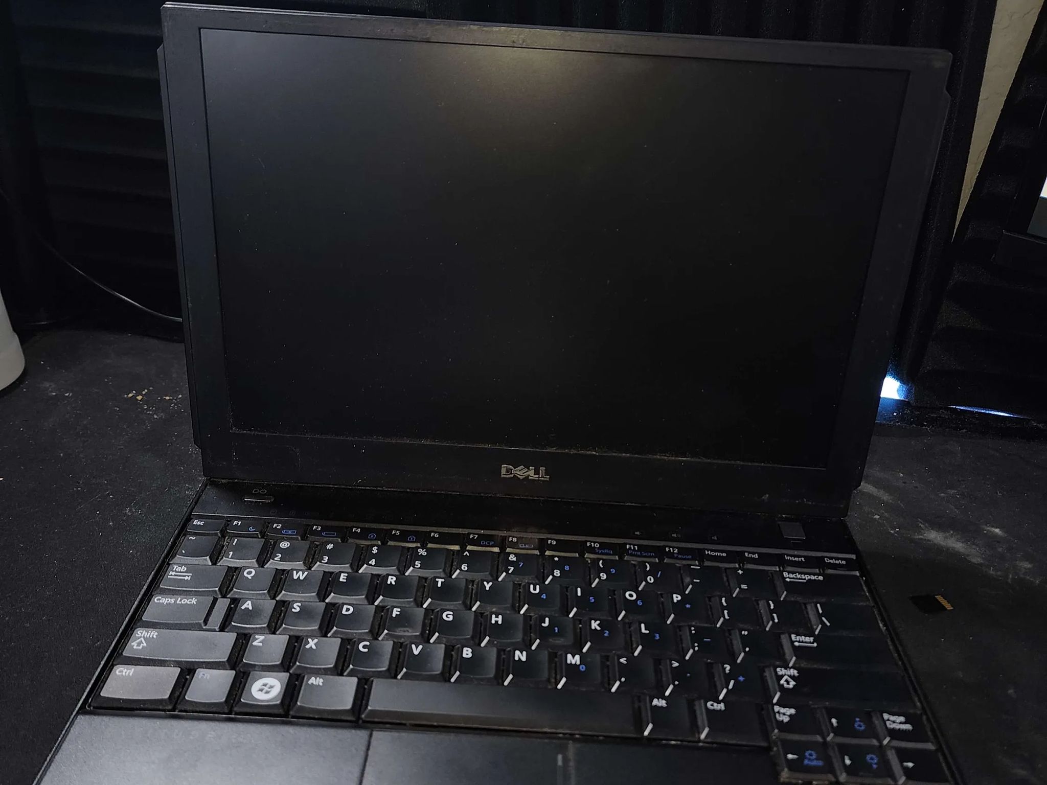 Dell Inspiron 13" Laptop (NO DISK DRIVE)