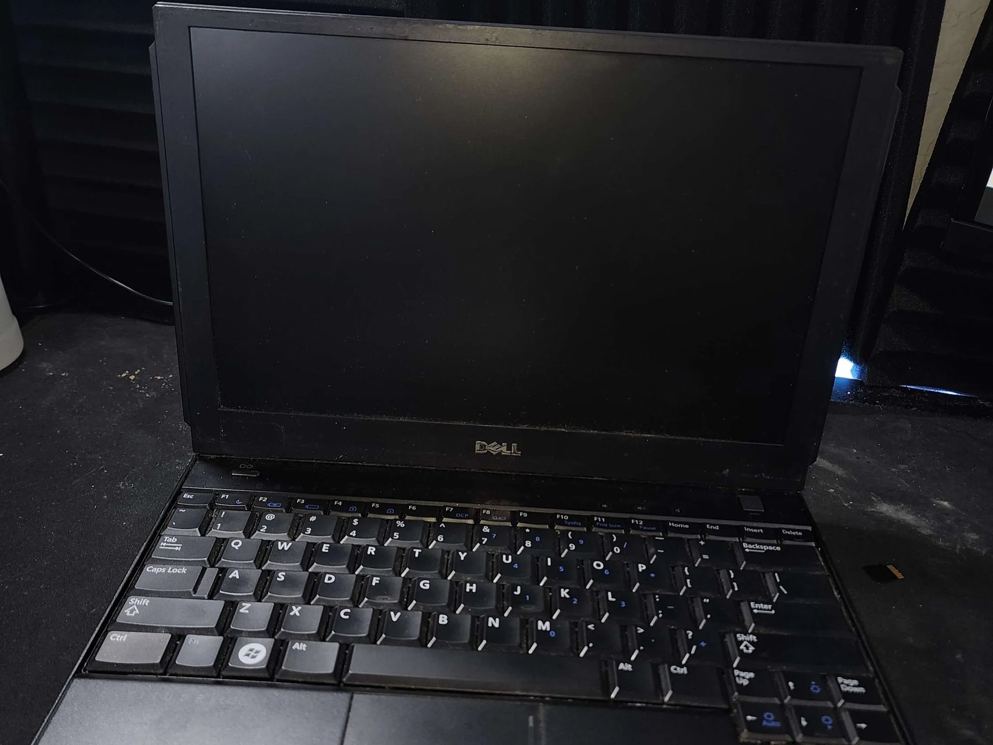 Dell Inspiron 13" Laptop (NO DISK DRIVE)