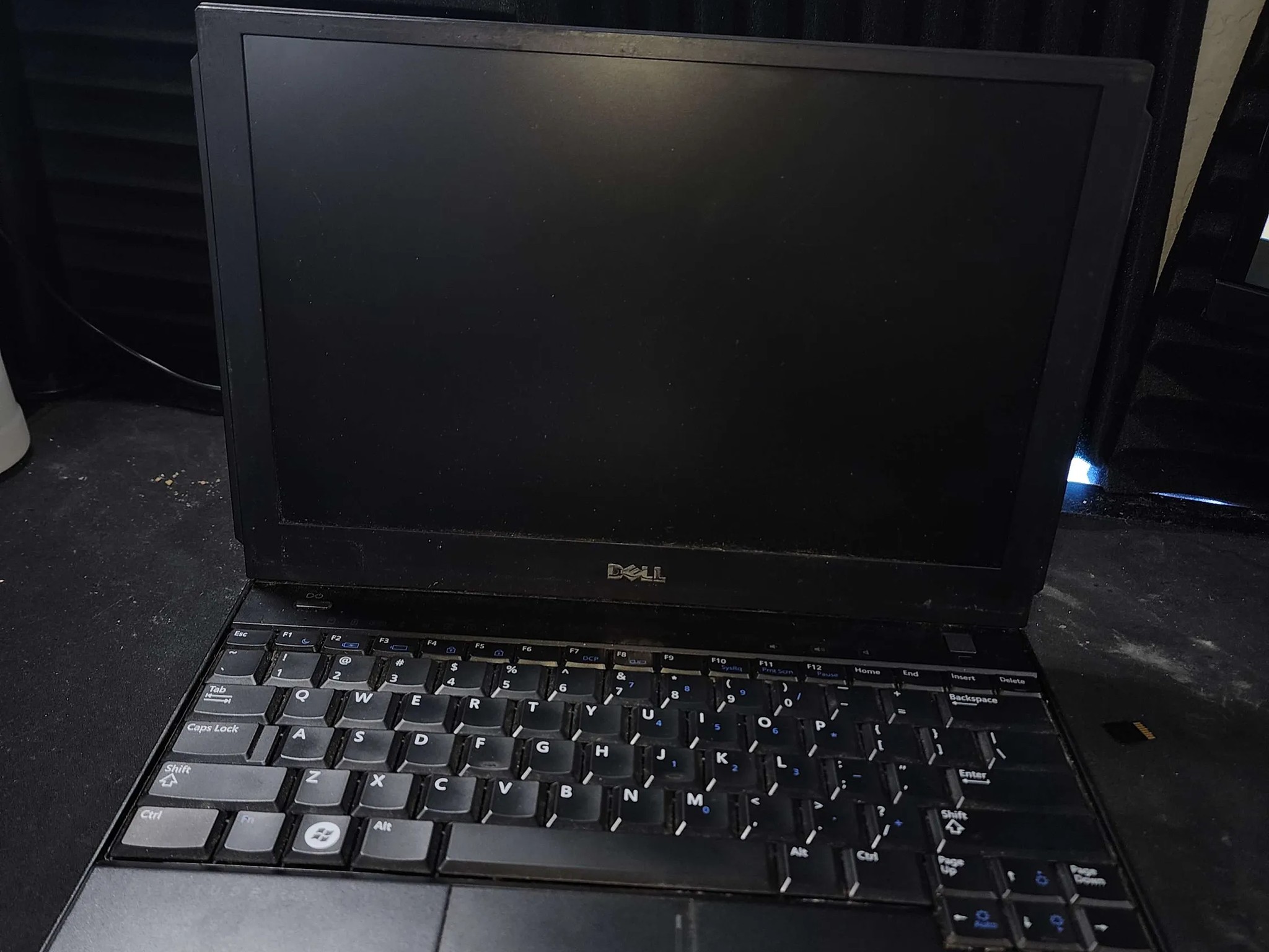 Dell Inspiron 13" Laptop (NO DISK DRIVE)