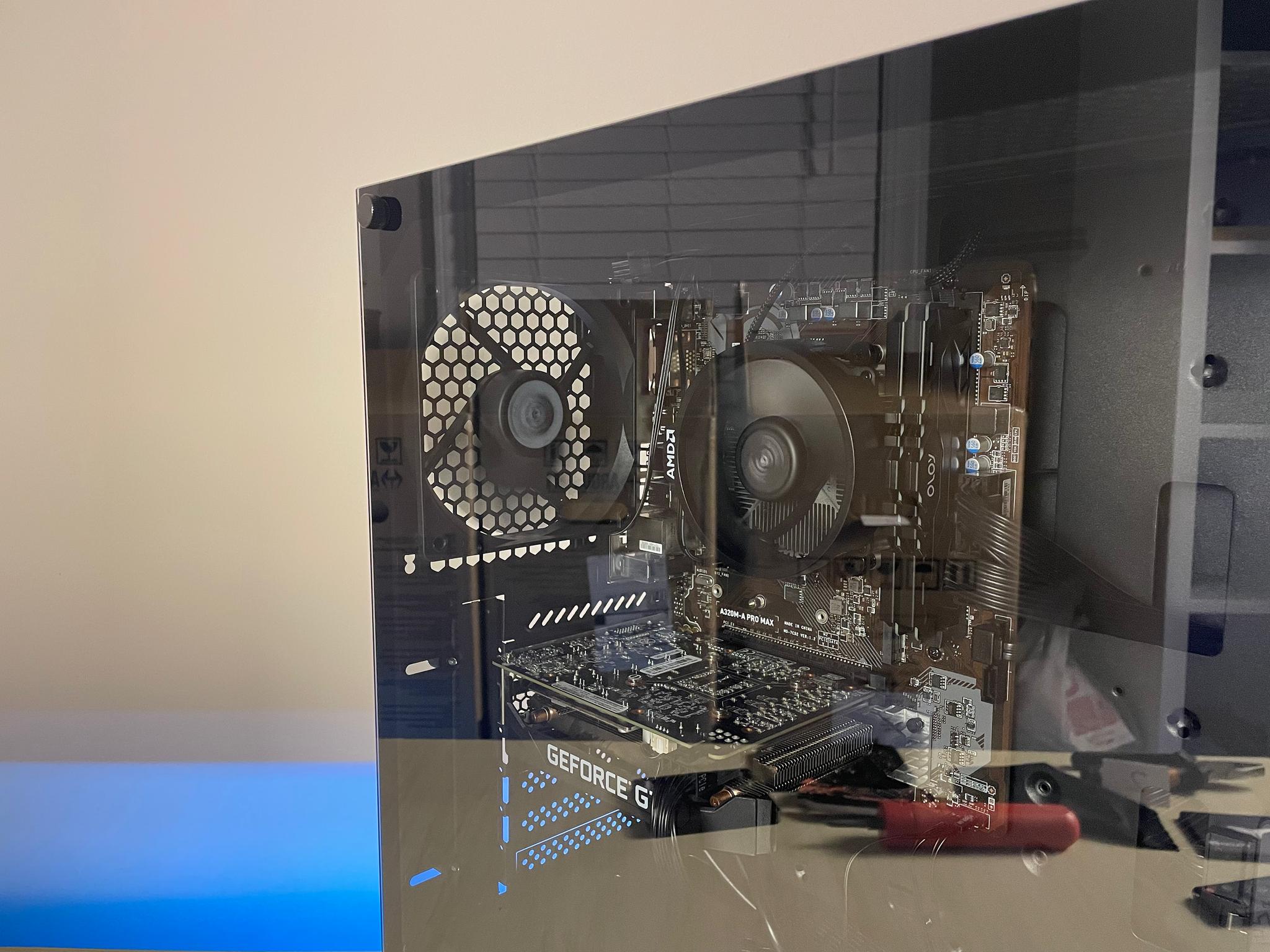 Custom Gaming Desktop PC Ryzen 5 | Rx 5500xt| 16GB Ram | 256gb Ssd | RGB strips |