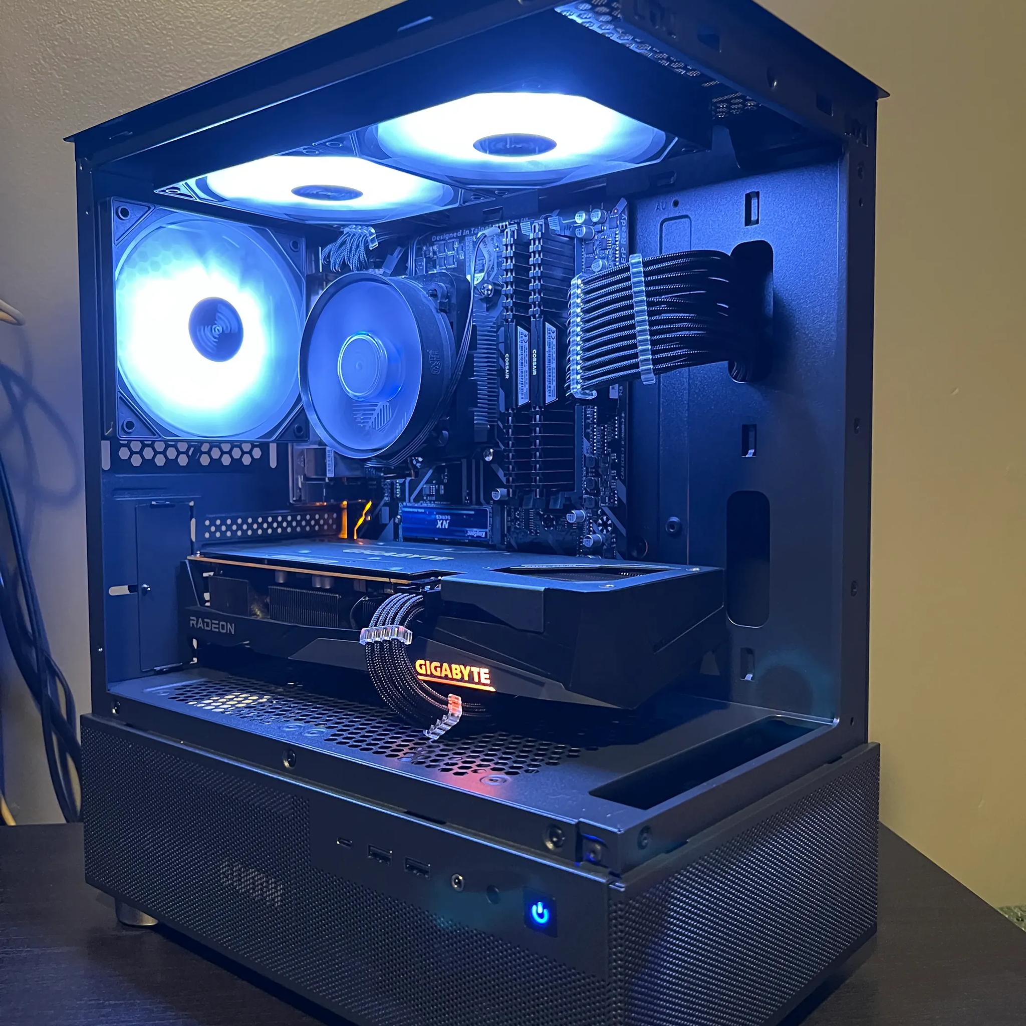 🐟Fish Tank Gaming PC🐟 | RX 6600 XT | Ryzen 5