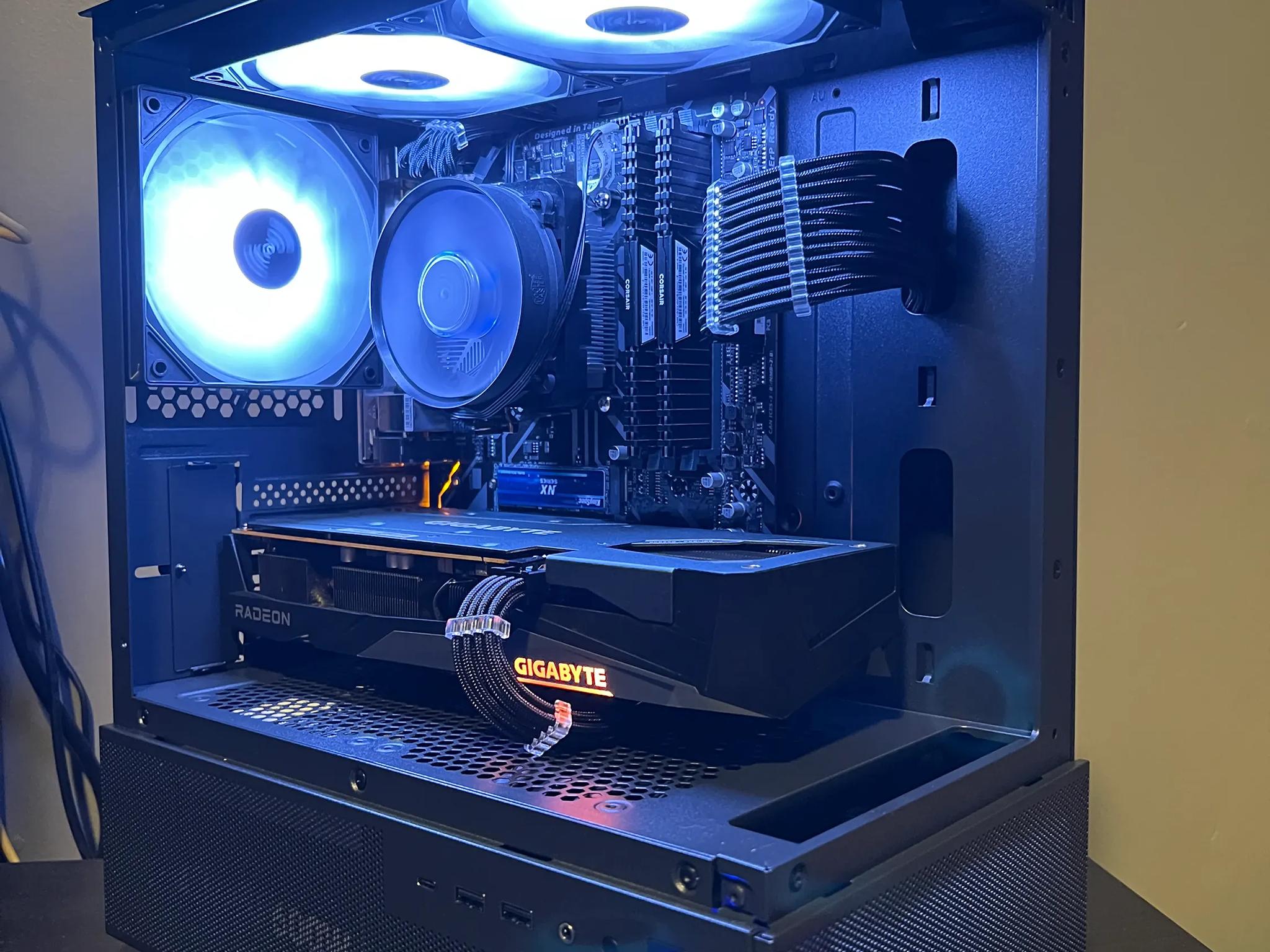 🐟Fish Tank Gaming PC🐟 | RX 6600 XT | Ryzen 5