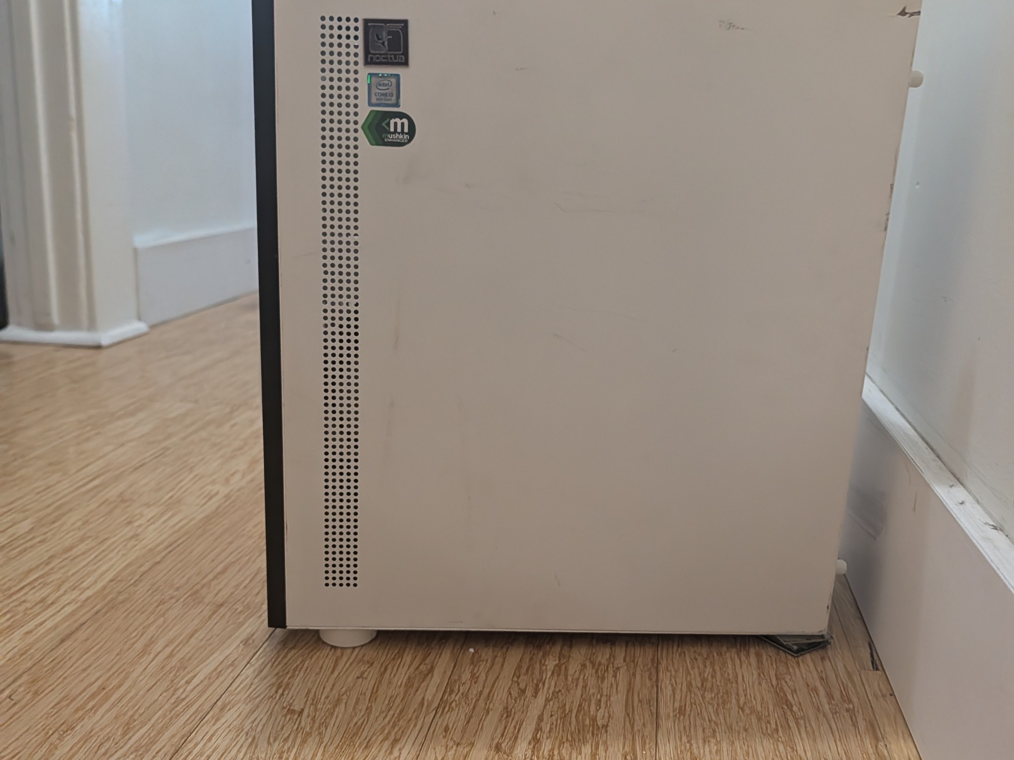 Custom White Gaming PC Build | I7 8700 | GTX 1070 | 16GB | 256GB |