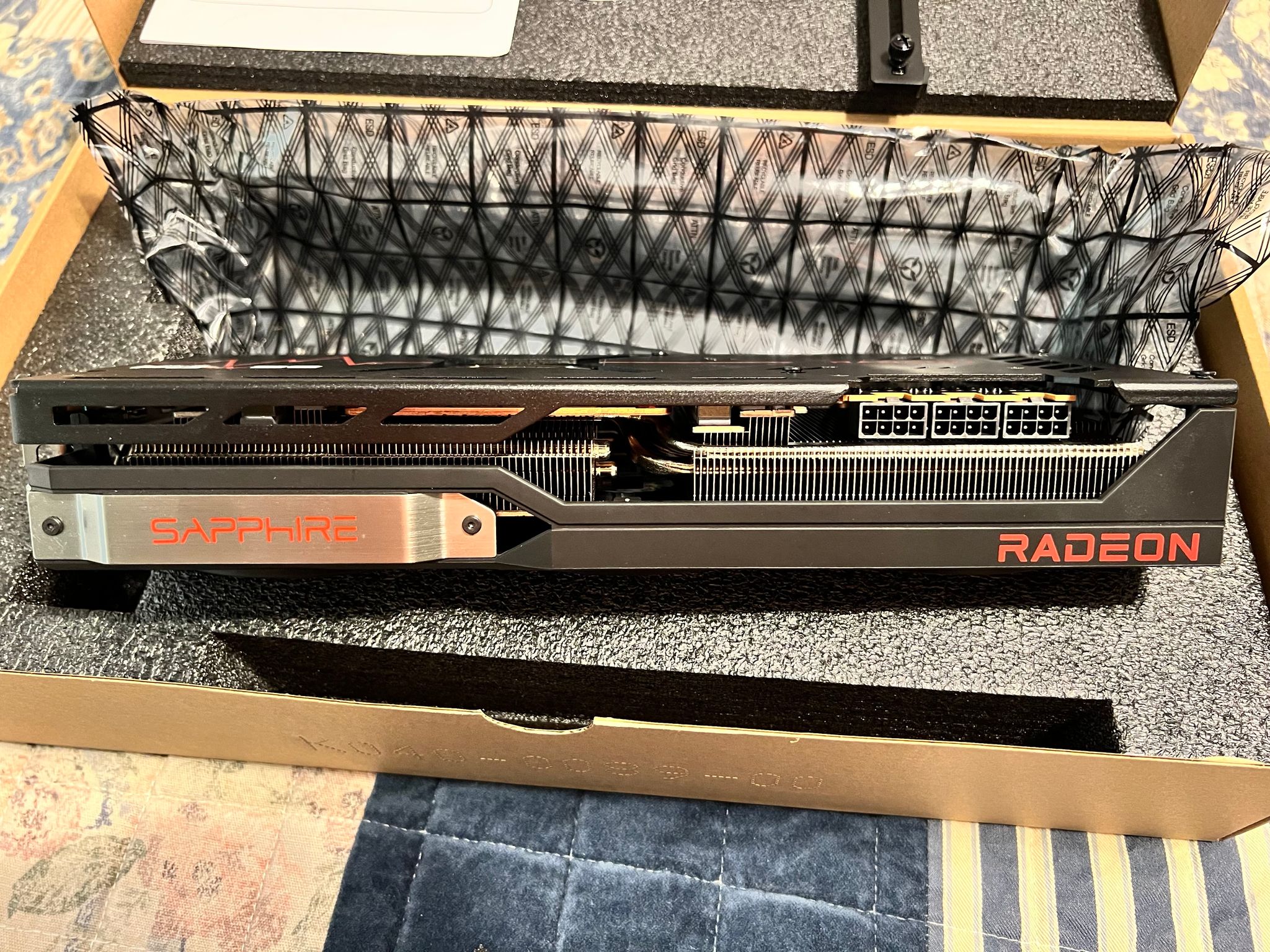 SAPPHIRE PULSE Radeon RX 7900 XTX
