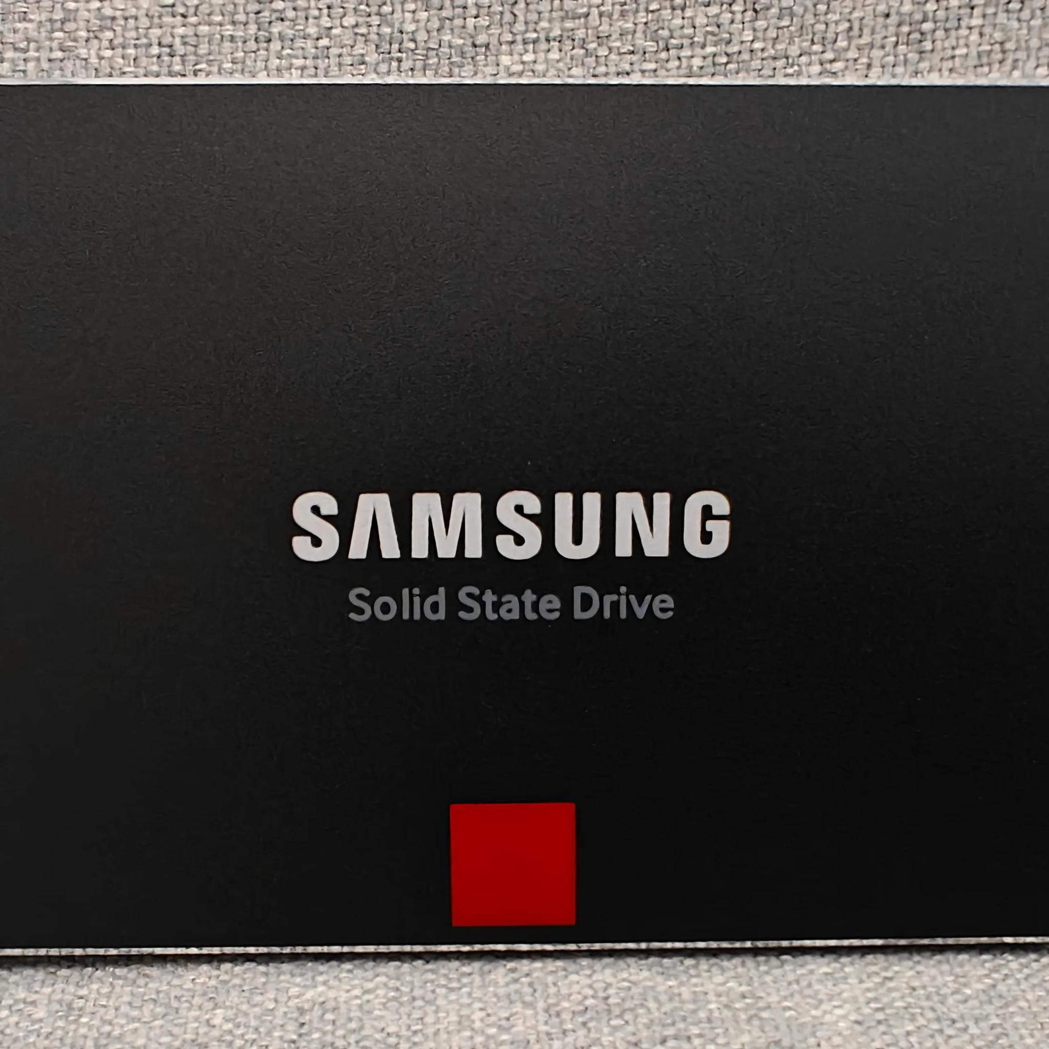 Samsung 850 PRO 2.5" 256GB SATA III 3D NAND SSD
