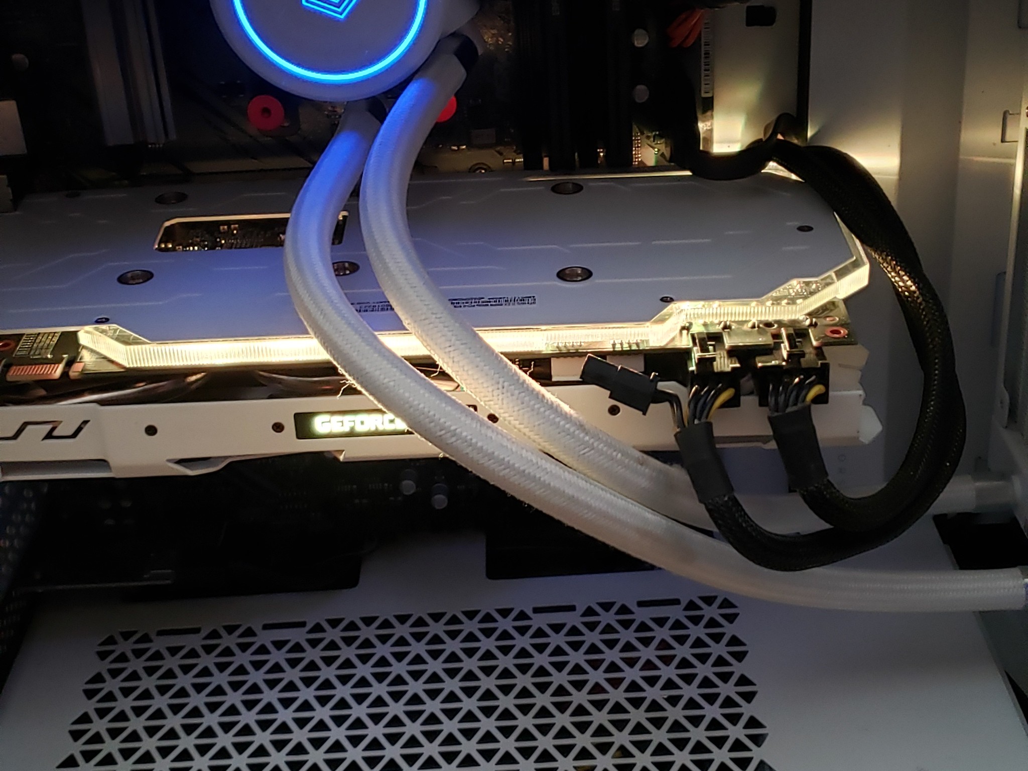 GALAX GTX 1070 Ti EX-SNPR White graphics card
