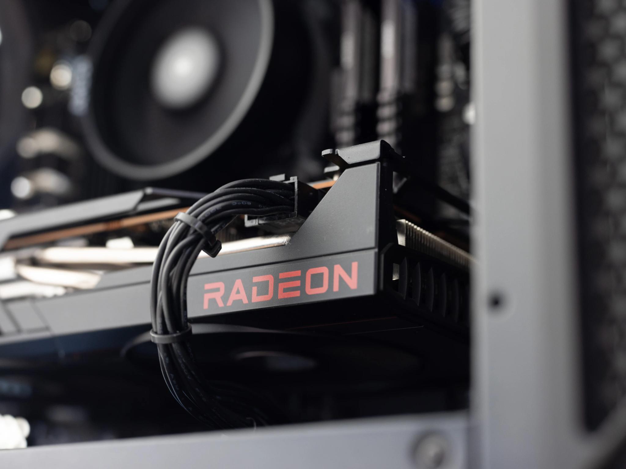 RX 6700 10GB, Ryzen 5 3600, 16GB DDR4, 1TB NVMe, WiFi, Blackout Gaming PC