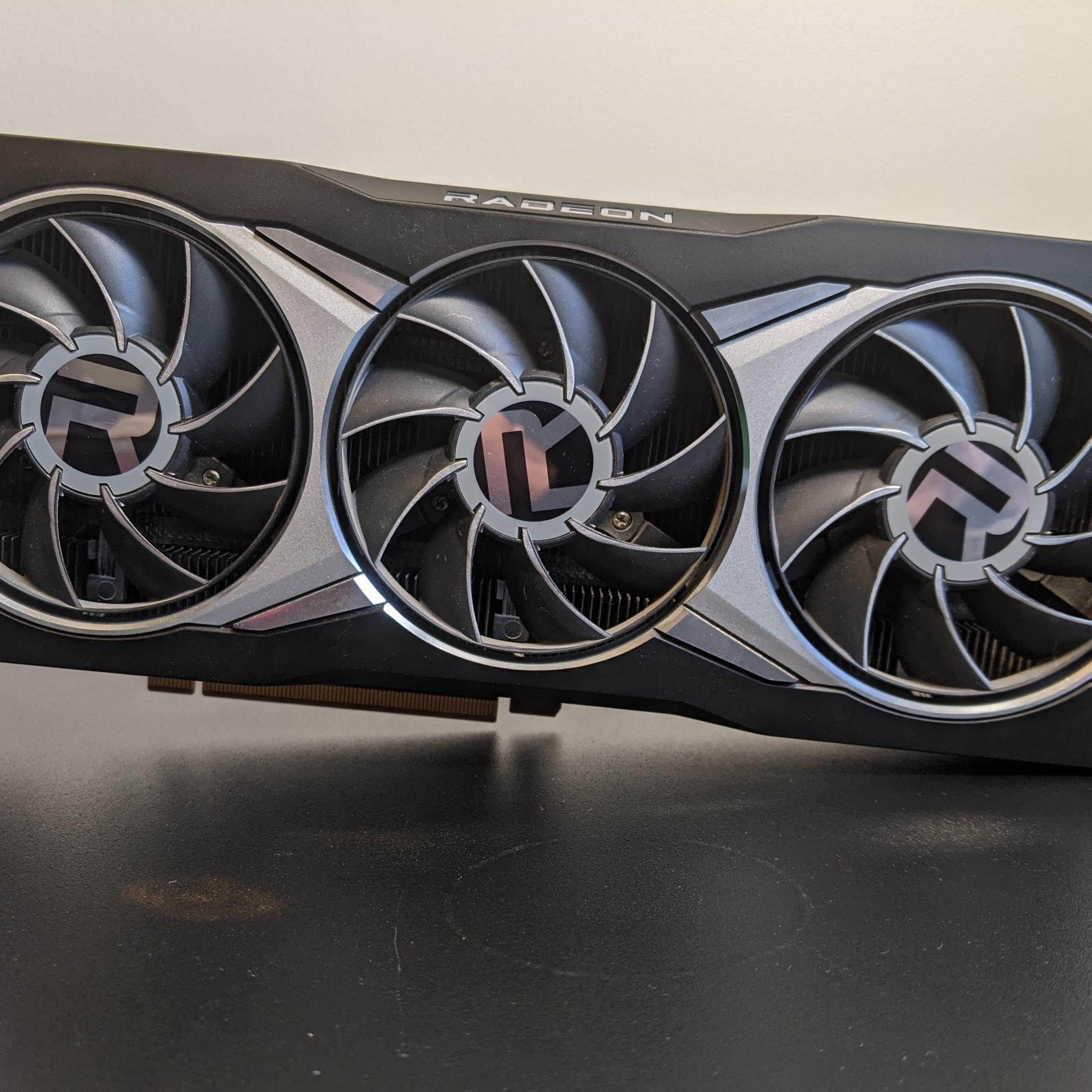 AMD RX 6900XT Reference