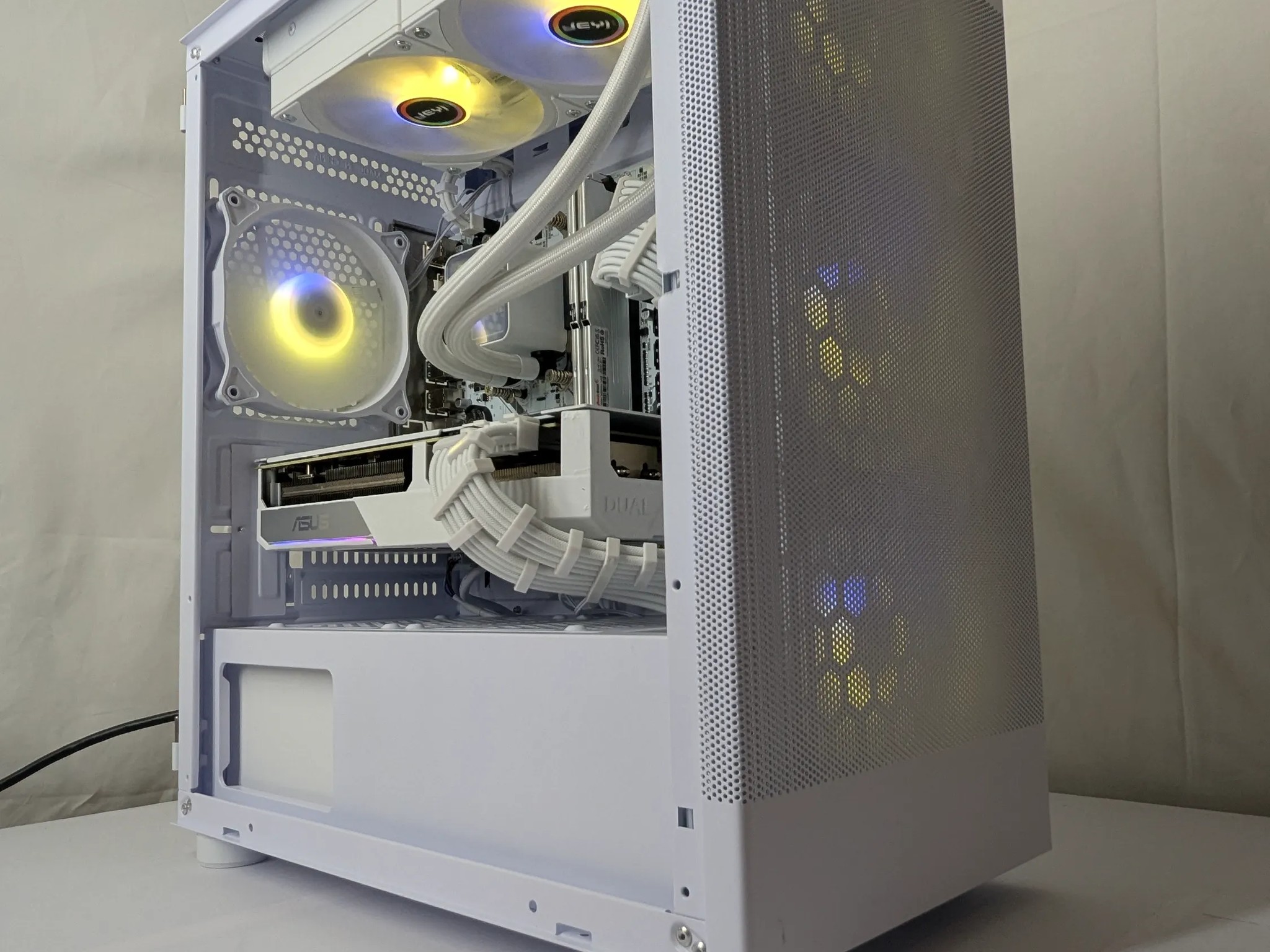🔥 High-End Gaming PC – RTX 3070 | Ryzen 7 5700 | 32GB DDR4 | 1TB NVMe | 240mm AIO 🔥