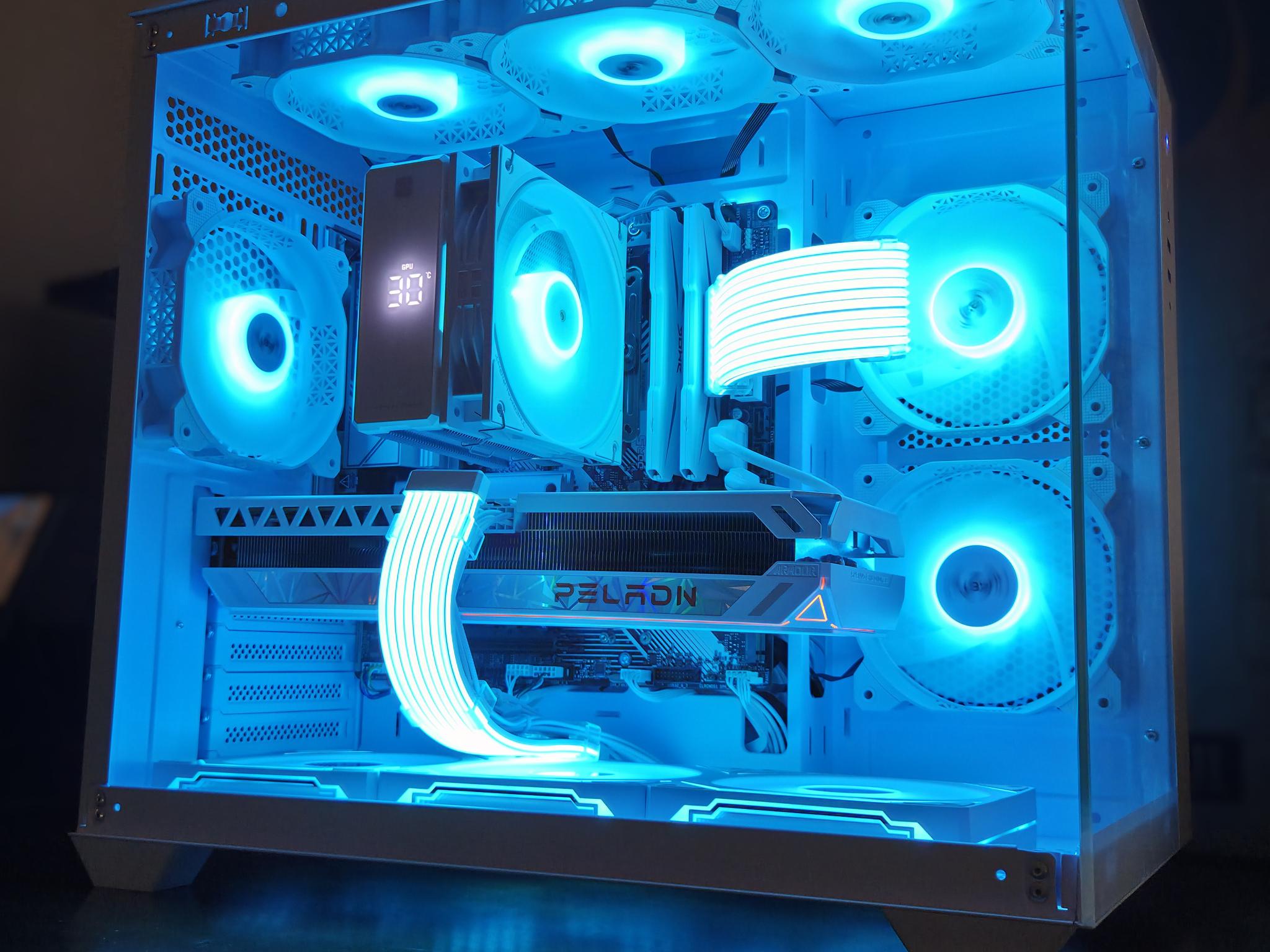 The Yeti! ❄️ – Ryzen 5 7500F • RTX 3070 Ti • 32GB DDR5 6000 • Temp Display • 1440p Gaming PC