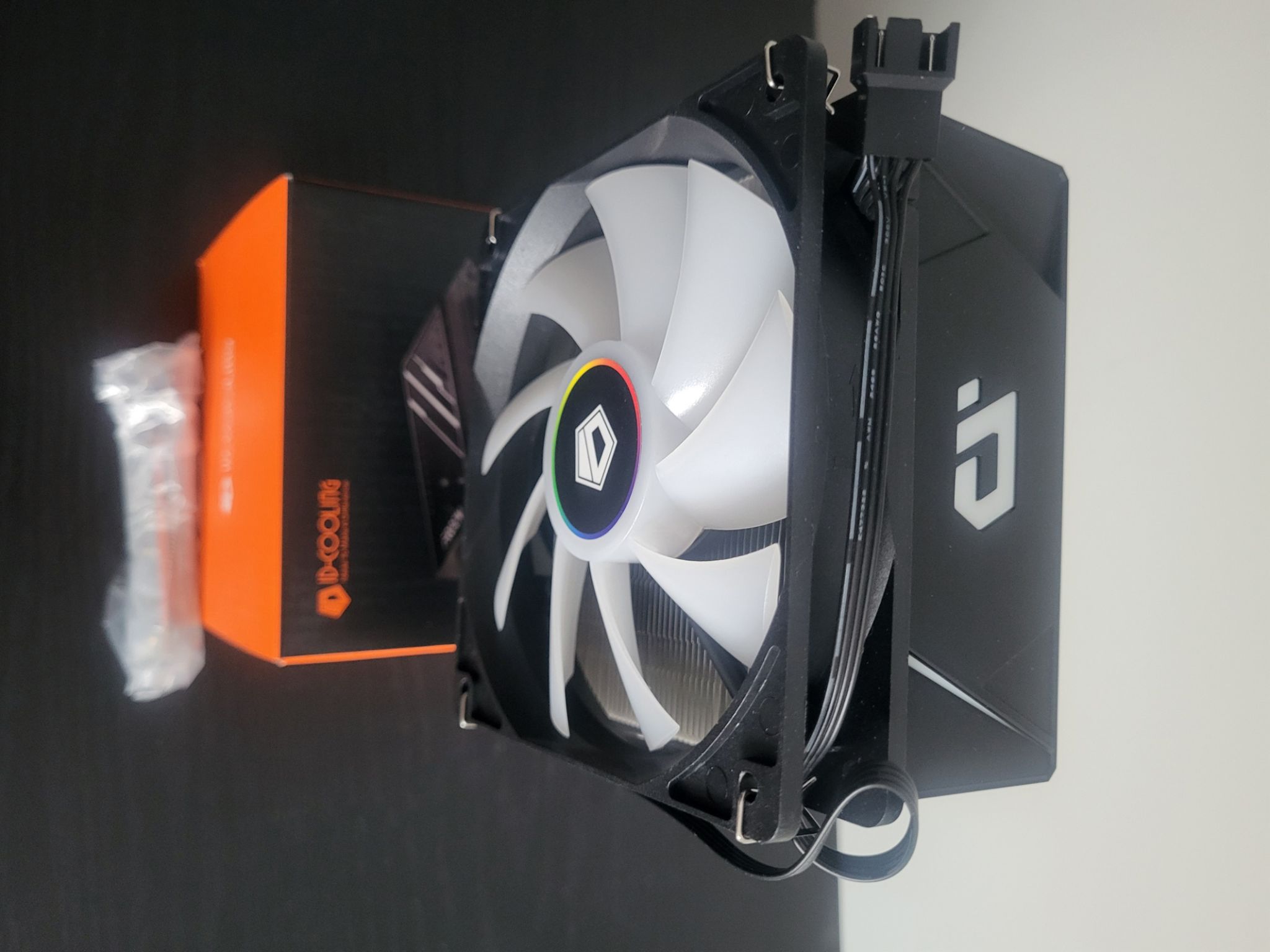 ID Cooling 120mm Air CPU cooler RGB Addressable
