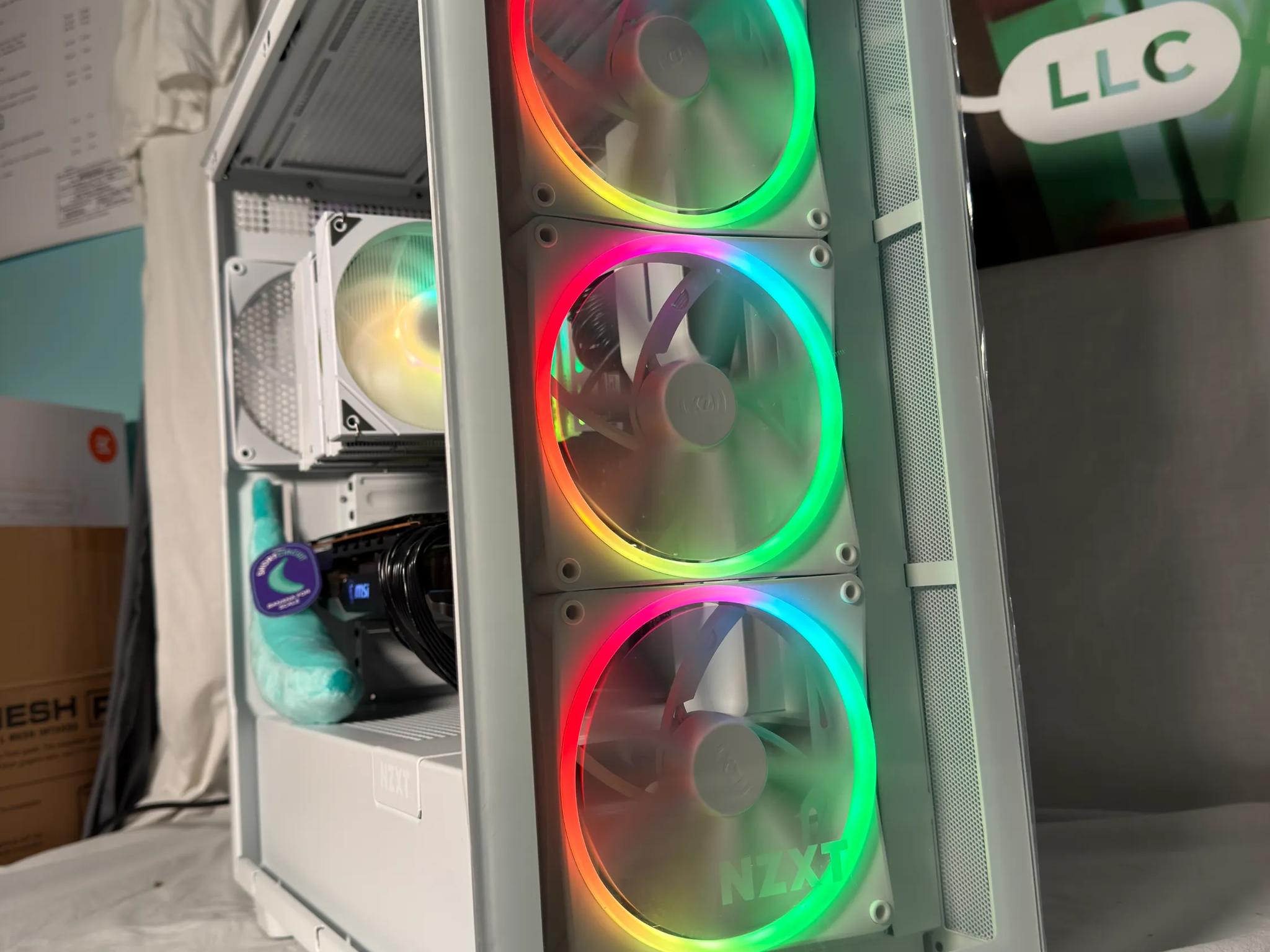 RX 7900XTX Ryzen 7 9800X3D