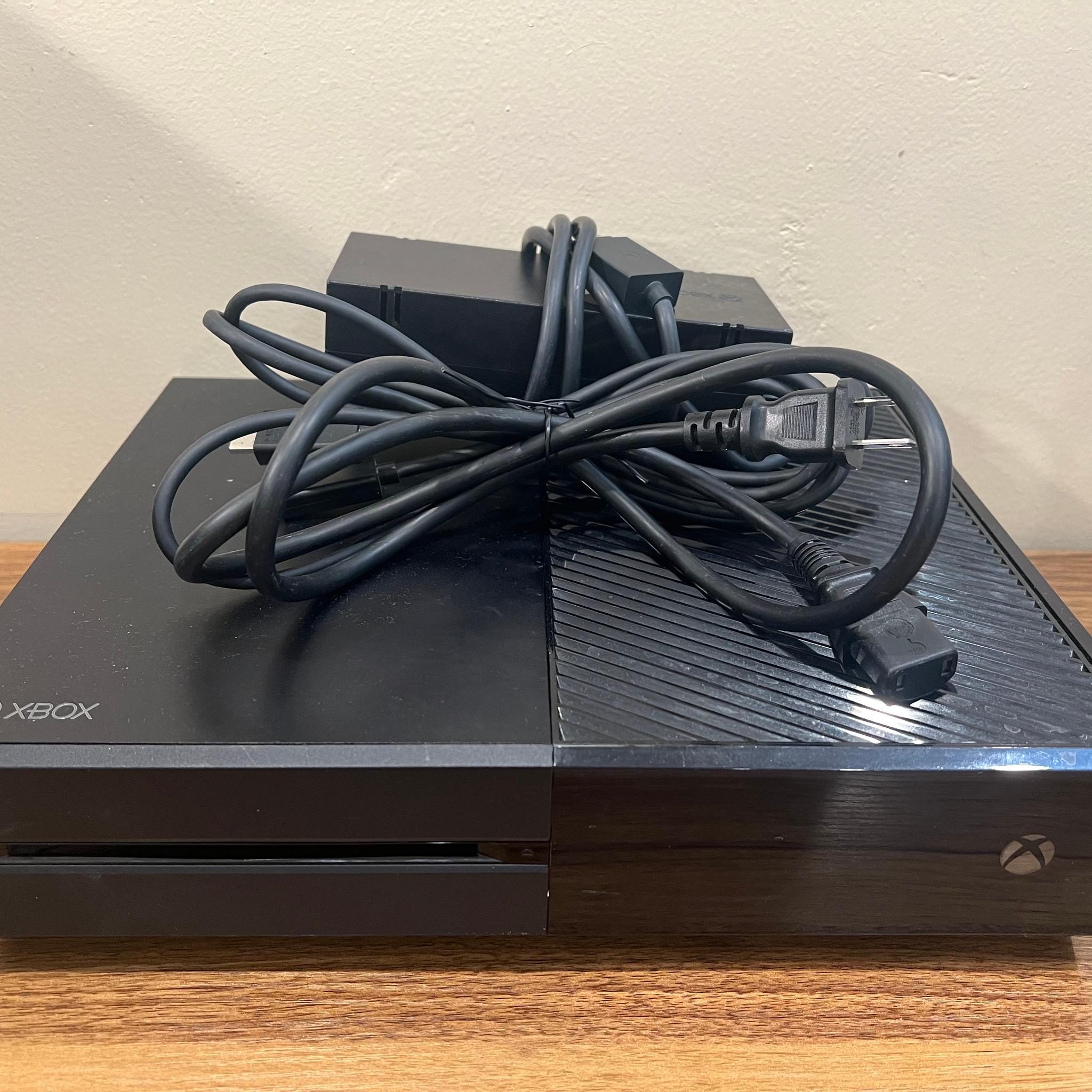 XBOX One 1TB Edition | Comes with Power Supply and HDMI Cable | Battlefront 2 Included |  Black