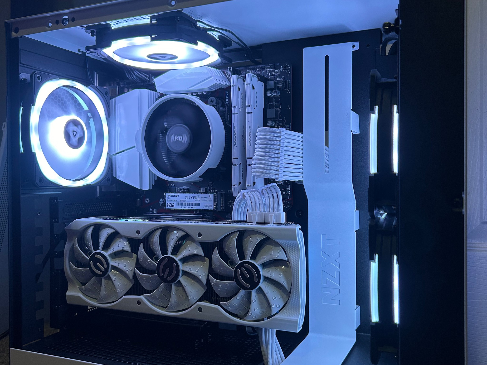 NZXT, RTX 3080/5600x, white and black rgb, vertical mount, 1TB Gaming PC