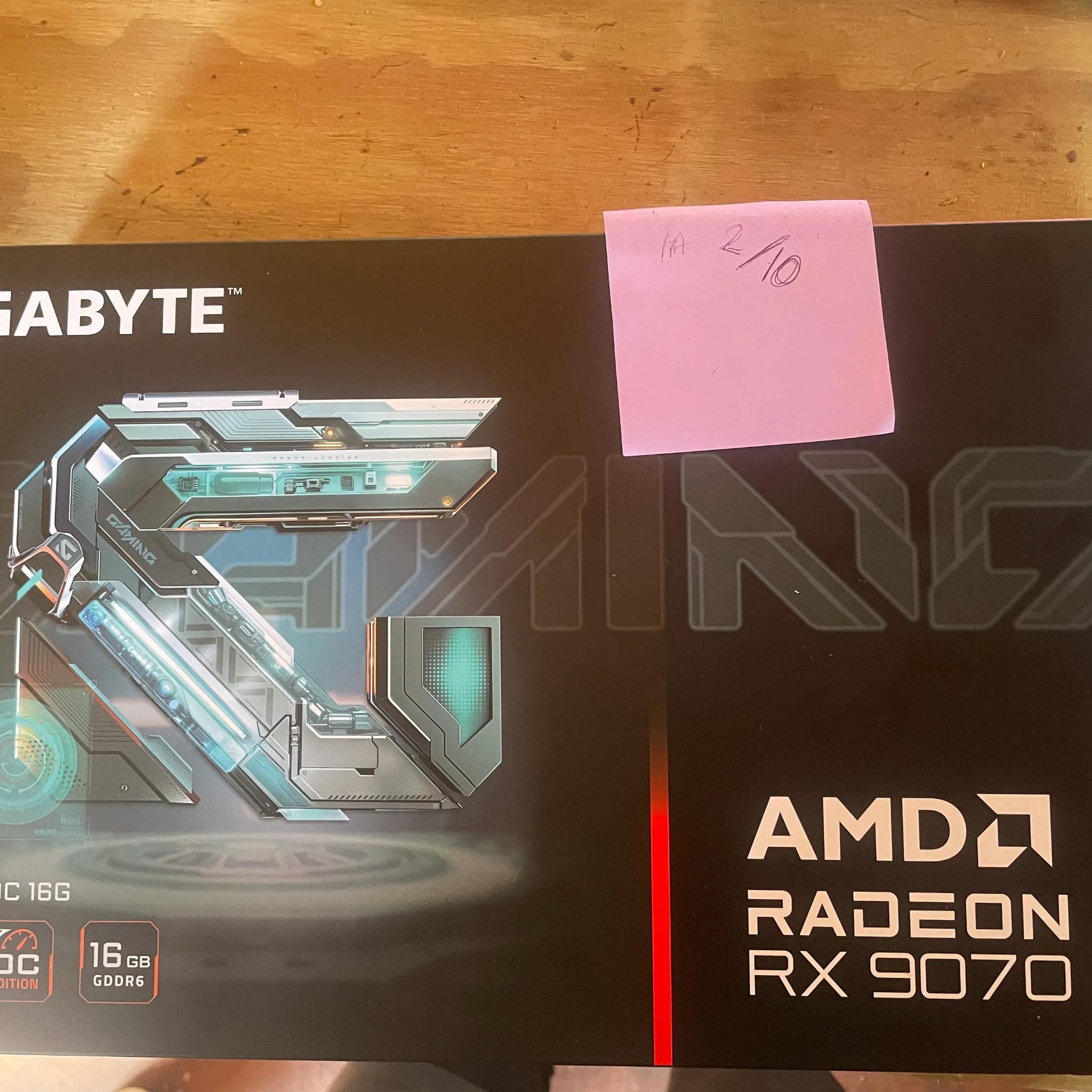 GIGABYTE Radeon RX 9070 XT 16 GB Gaming OC