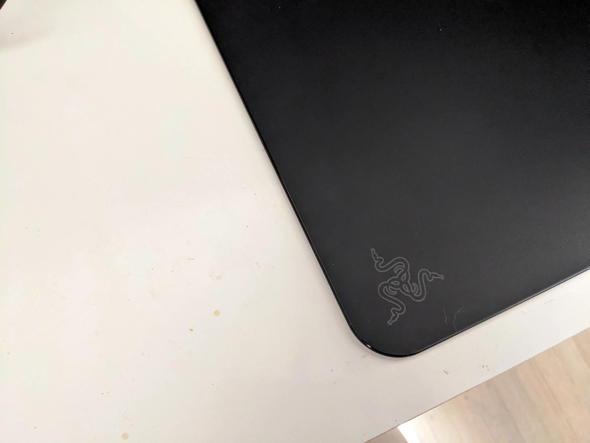 Razer DeathAdder V3 Pro with Hyperpolling 8K Dongle with Razer Atlas Glass Mousepad