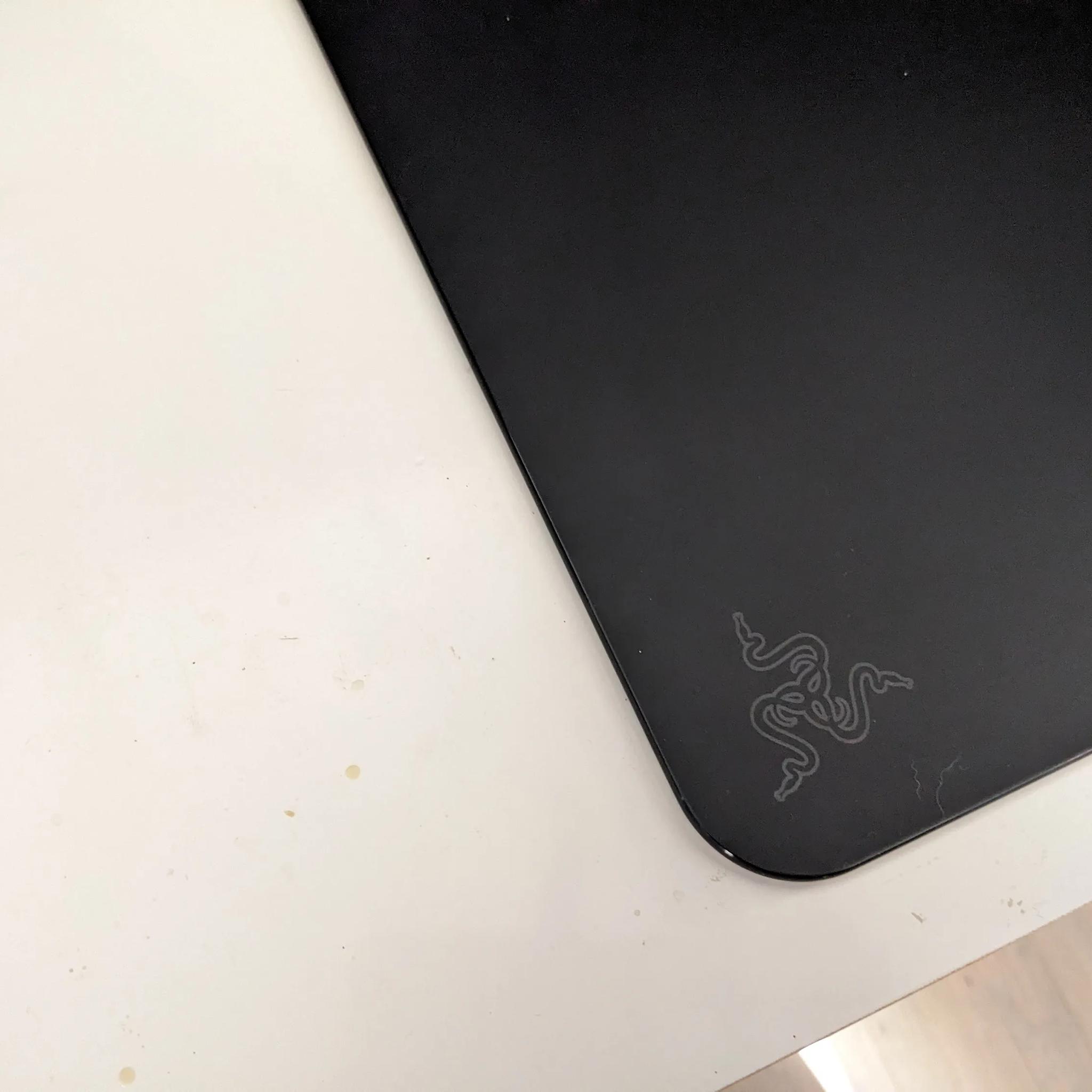 Razer DeathAdder V3 Pro with Hyperpolling 8K Dongle with Razer Atlas Glass Mousepad