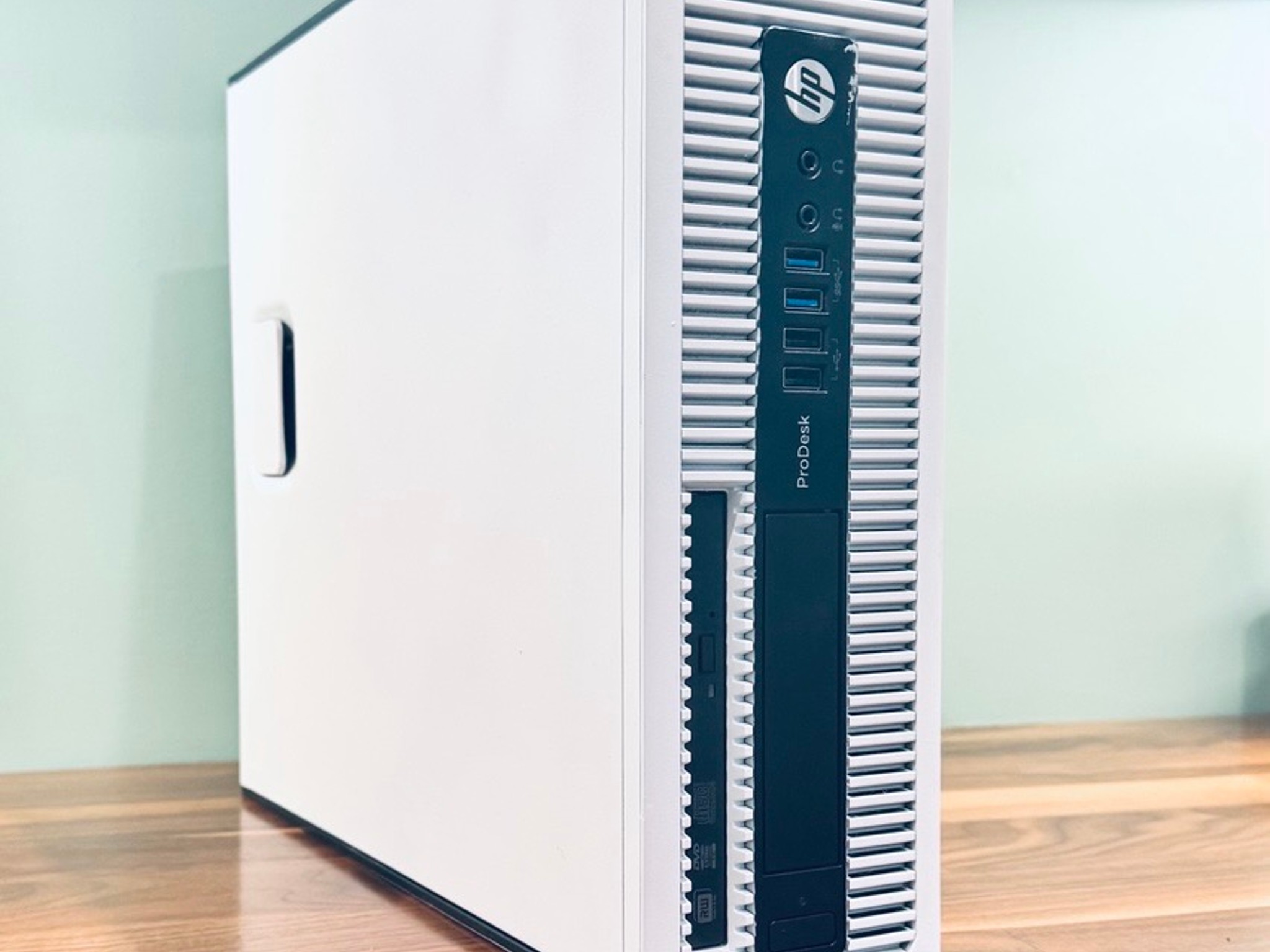 Esports Gaming PC | RX 550 4GB | i5 | 16GB RAM | 512GB SSD | Clean White Build