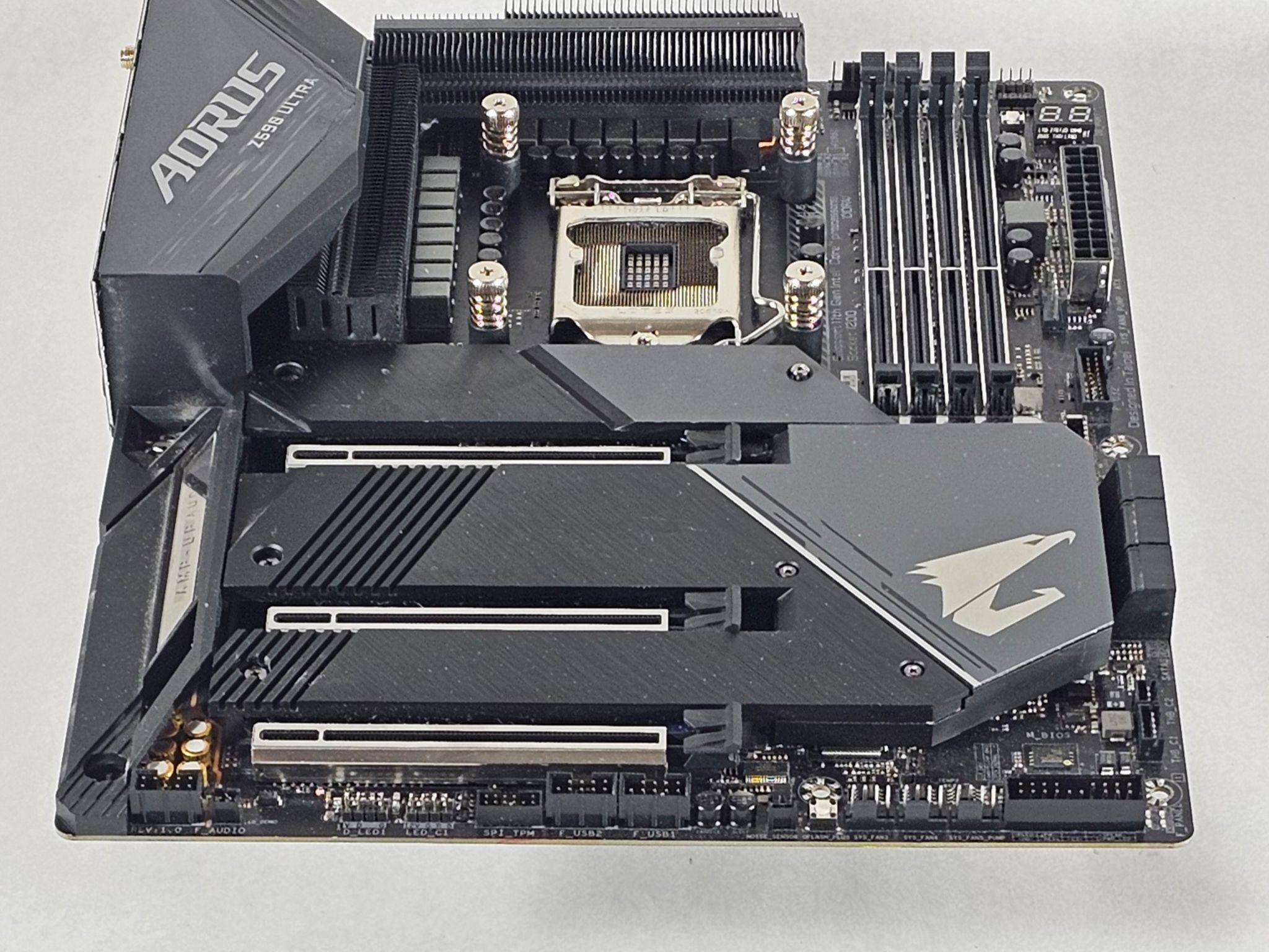 Gigabyte Z590 AORUS ULTRA DDR4 LGA1200 11th Gen Intel ATX Motherboard