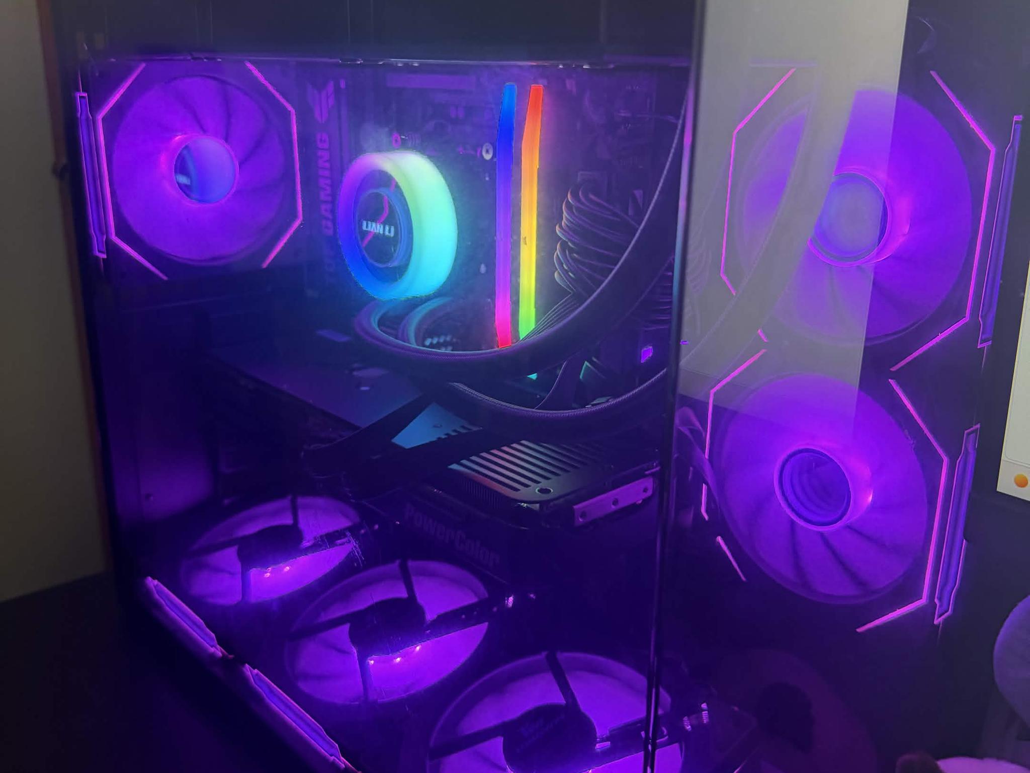 Radeon RX 9070 XT Custom Gaming PC - Ryzen 7 9850X3D, 32 GB RAM