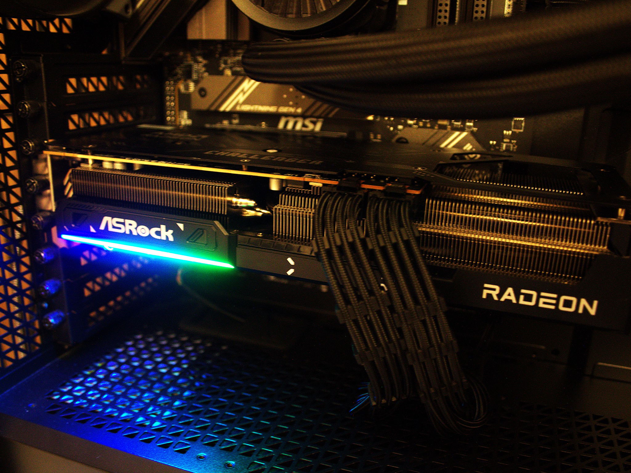 Stealth Machine V1 | Ryzen 7 7700 | 9070 16GB  | 32GB DDR5 | Arctic Cooling| 850W | WIN1 | WIFI BT