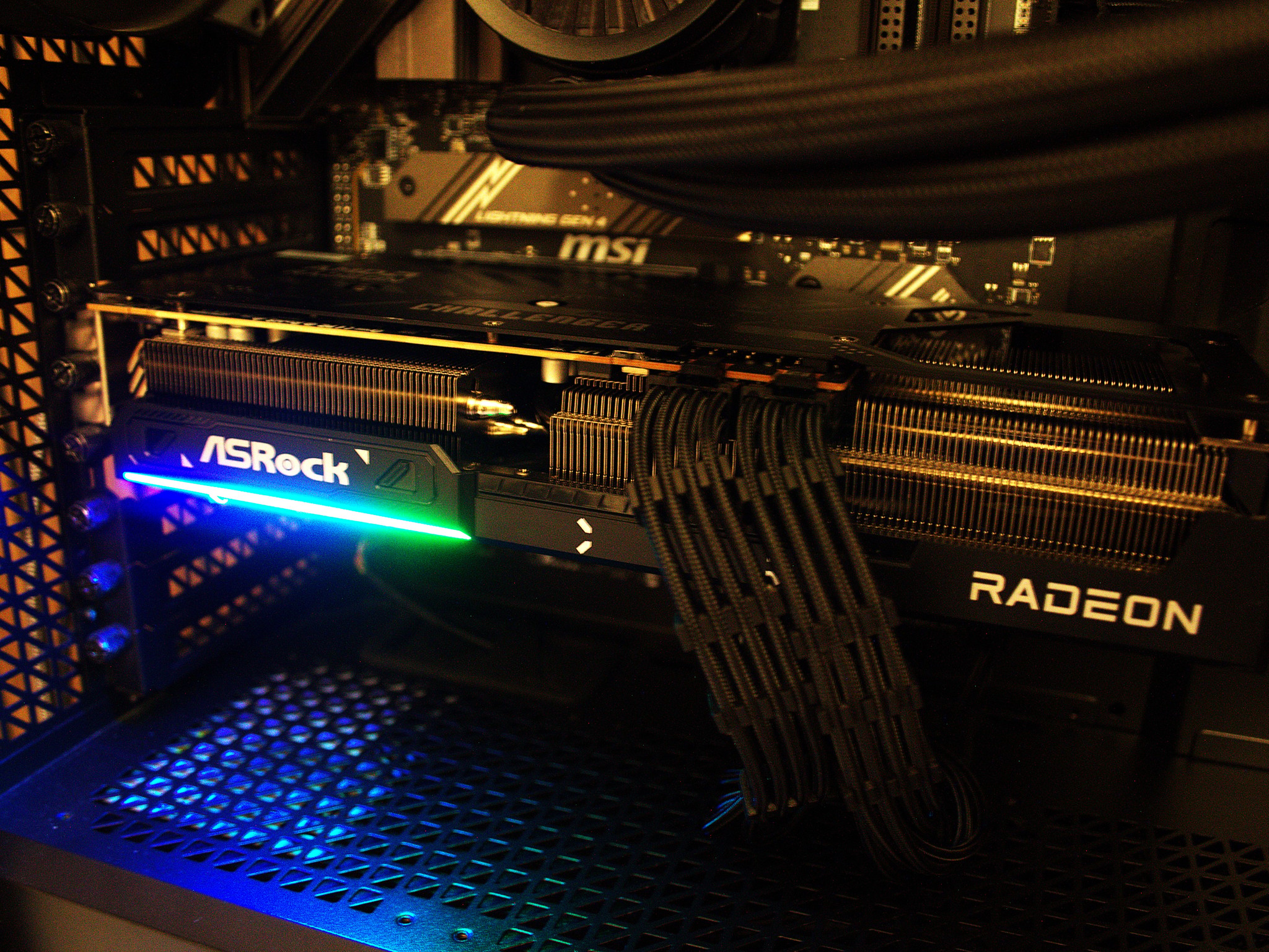 Stealth Machine V1 | Ryzen 7 7700 | 9070 16GB  | 32GB DDR5 | Arctic Cooling| 850W | WIN1 | WIFI BT