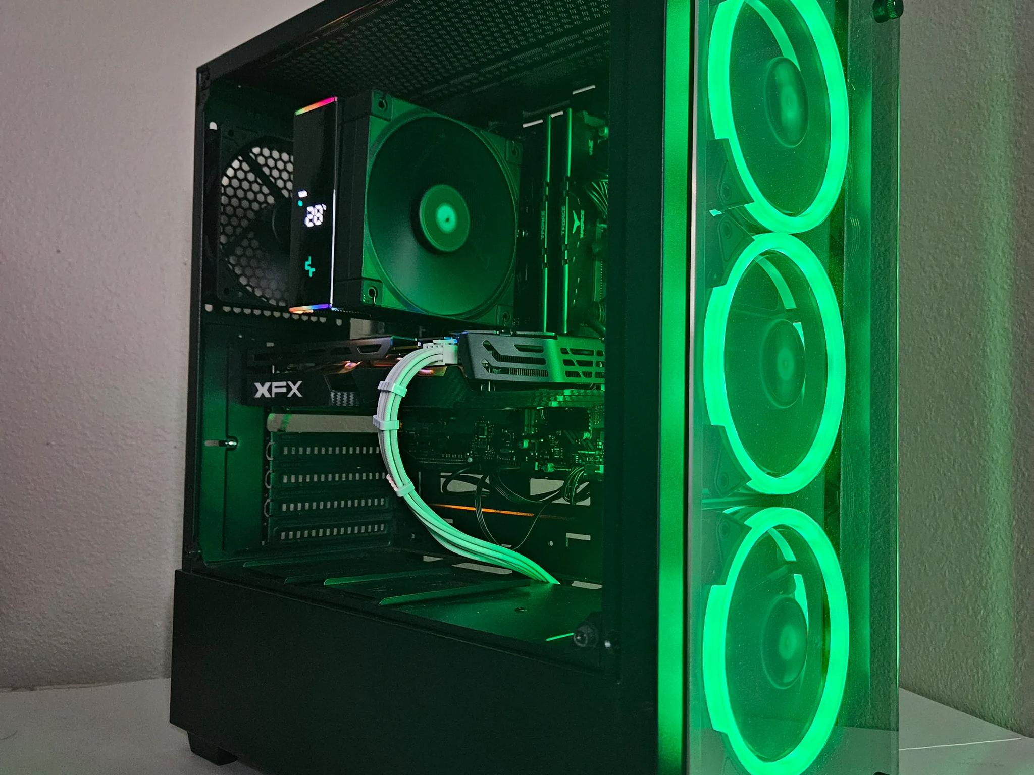 Gaming pc | ryzen 5 | Rx 580| 16gb ram | wifi | WIN 11