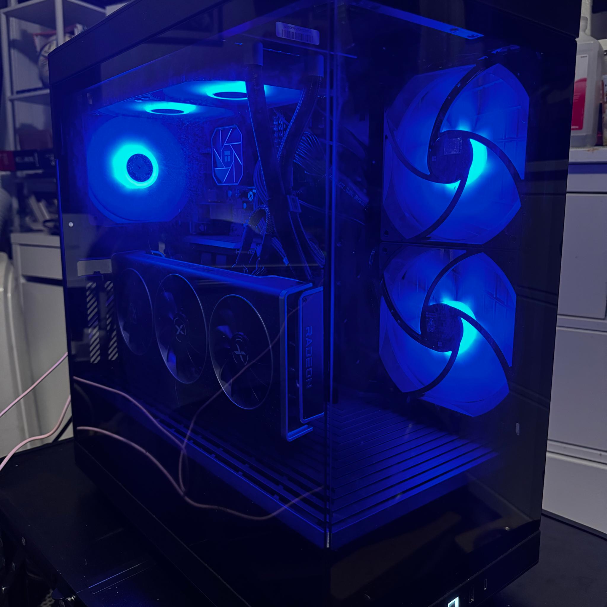 🔥 Custom Gaming PC – Intel i7 + RX 6700 XT – HYTE Y40 – Clean Build 🔥