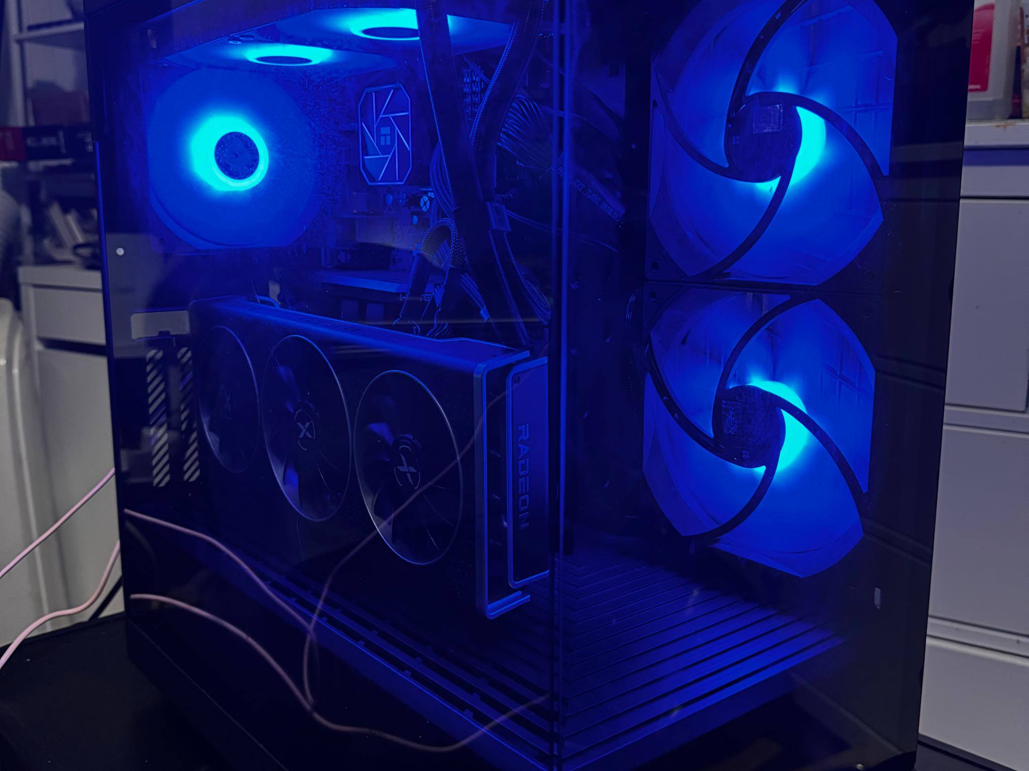 🔥 Custom Gaming PC – Intel i7 + RX 6700 XT – HYTE Y40 – Clean Build 🔥