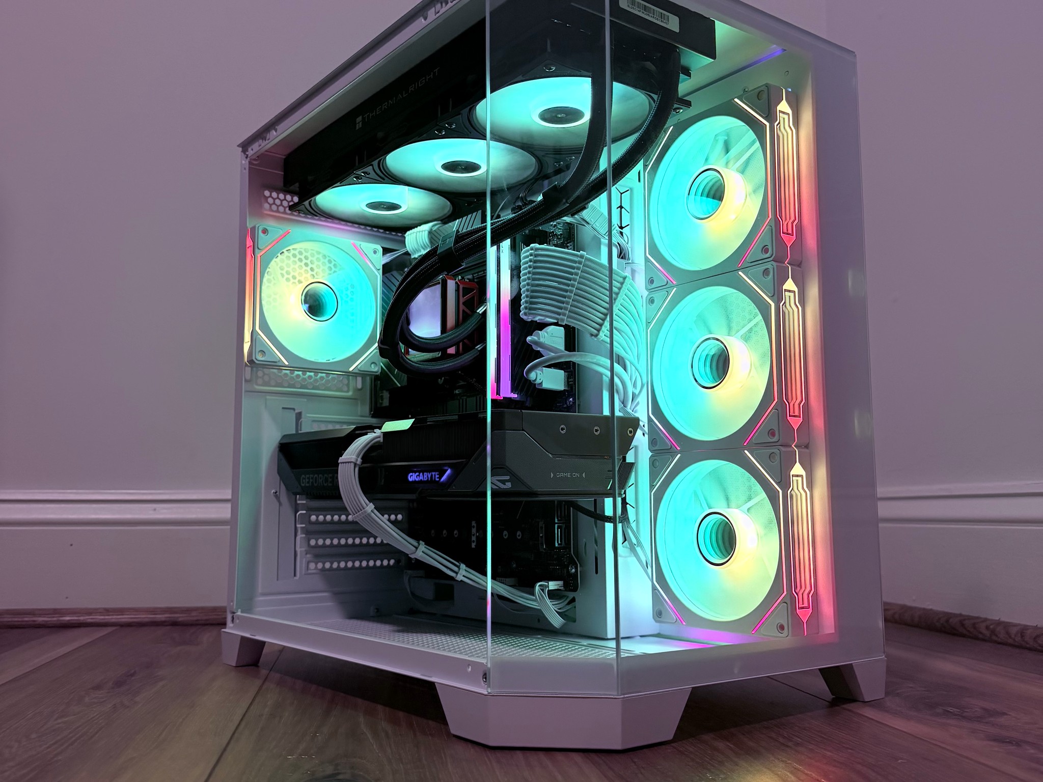 🌸"Prism Void"🌸| 1440p Gaming | RTX 5070 | Intel i7 14700KF | 32B DDR5 | 2tb Storage