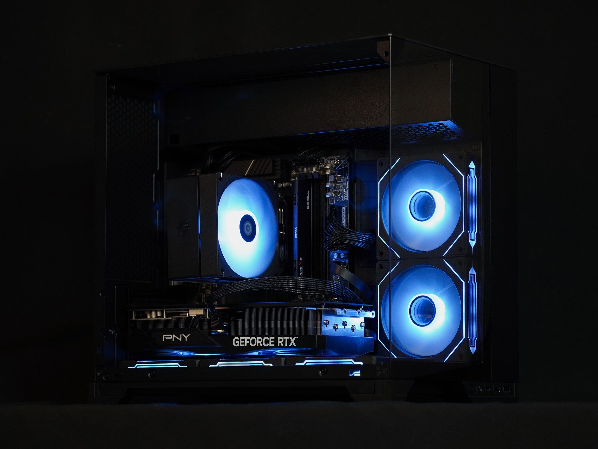 EXT Vision 70X Pro (V3) - Ryzen 7 8700F, RTX 5070 Ti 16GB, 32GB DDR5 Ram, 1TB SSD Gaming PC