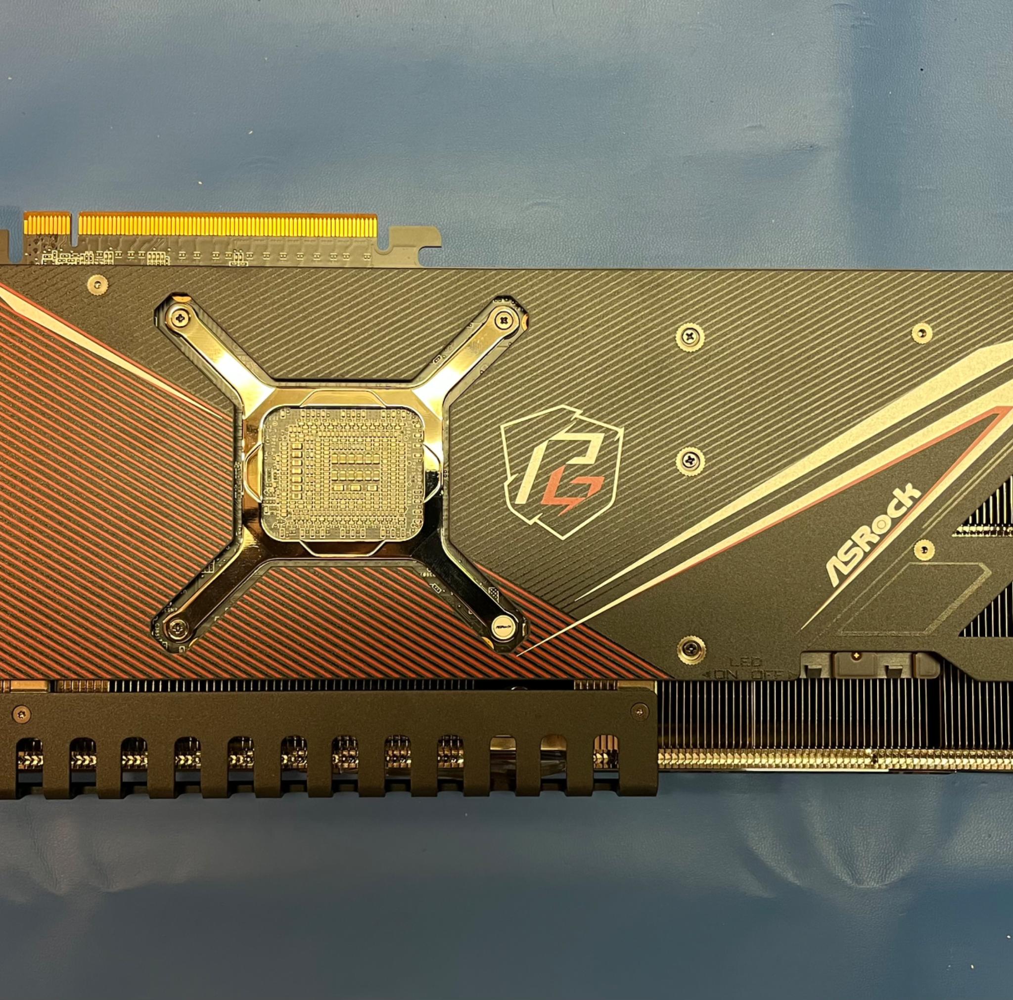 ASrock Radeon RX 7900XT Phantom Gaming