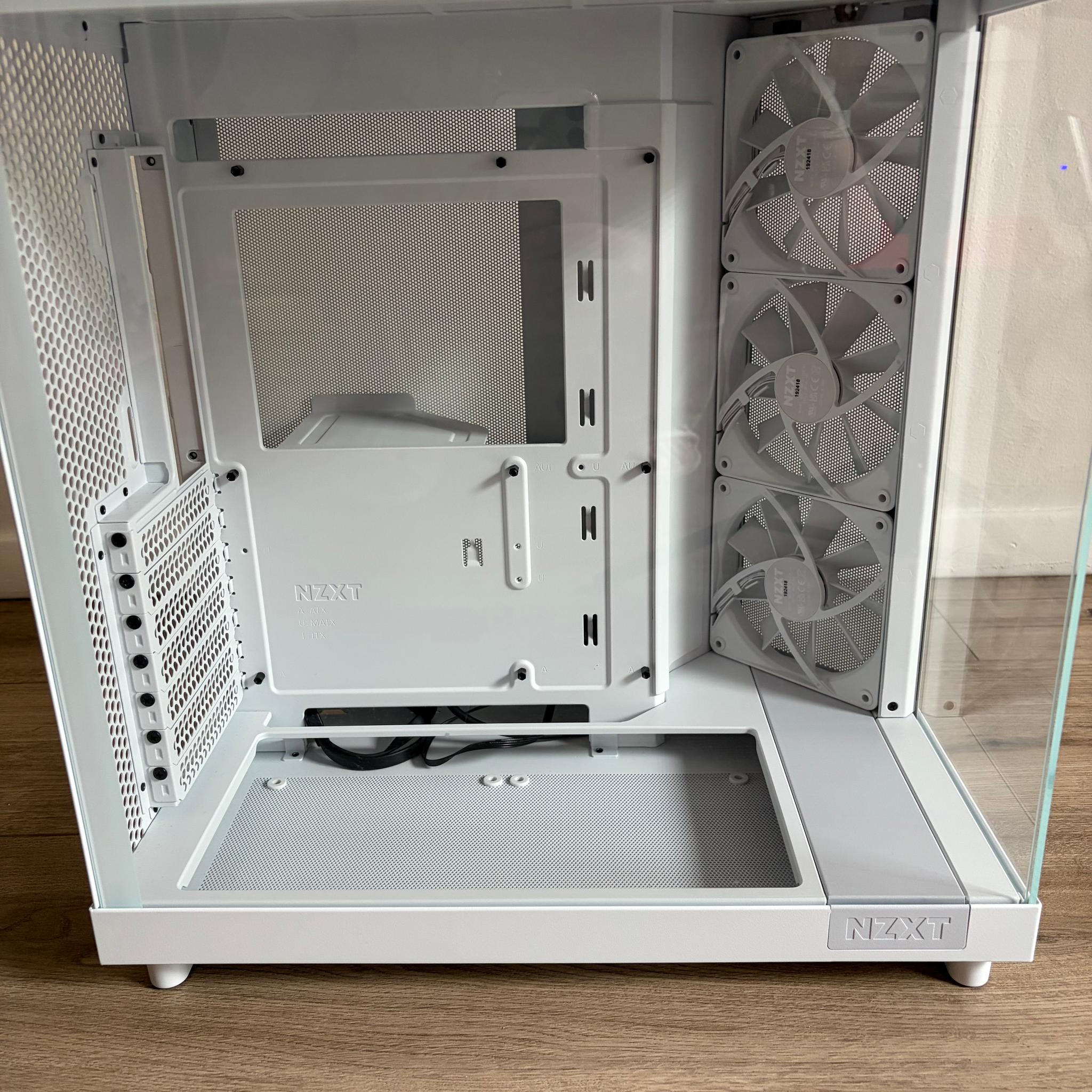 NZXT H6 Flow White Compact Dual-Chamber Mid Tower Airflow Case Tempered Glass