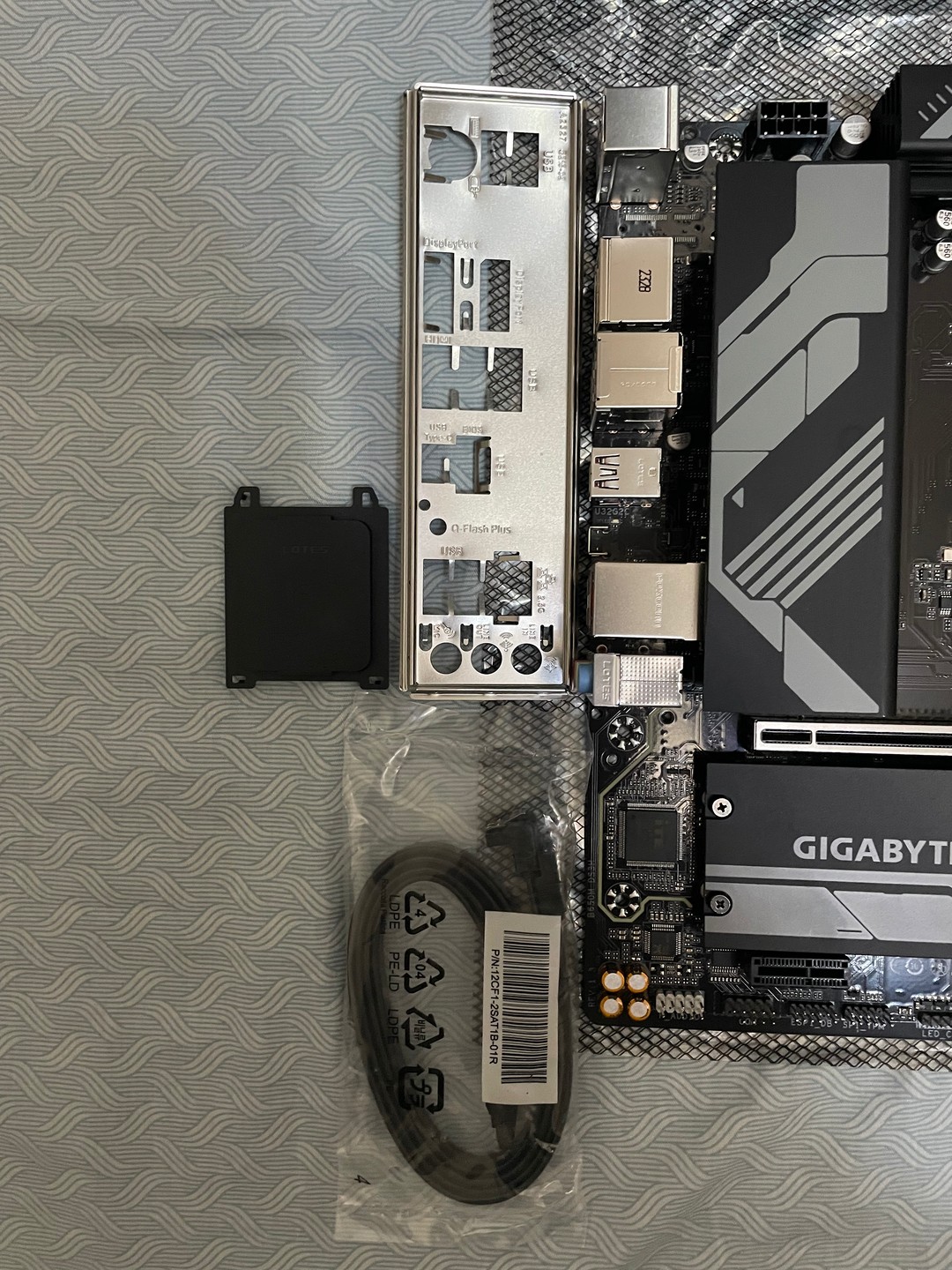 AM5 Bundle] AMD Ryzen 5 7500F / Gigabyte B650M DS3H / G.Skill 32GB