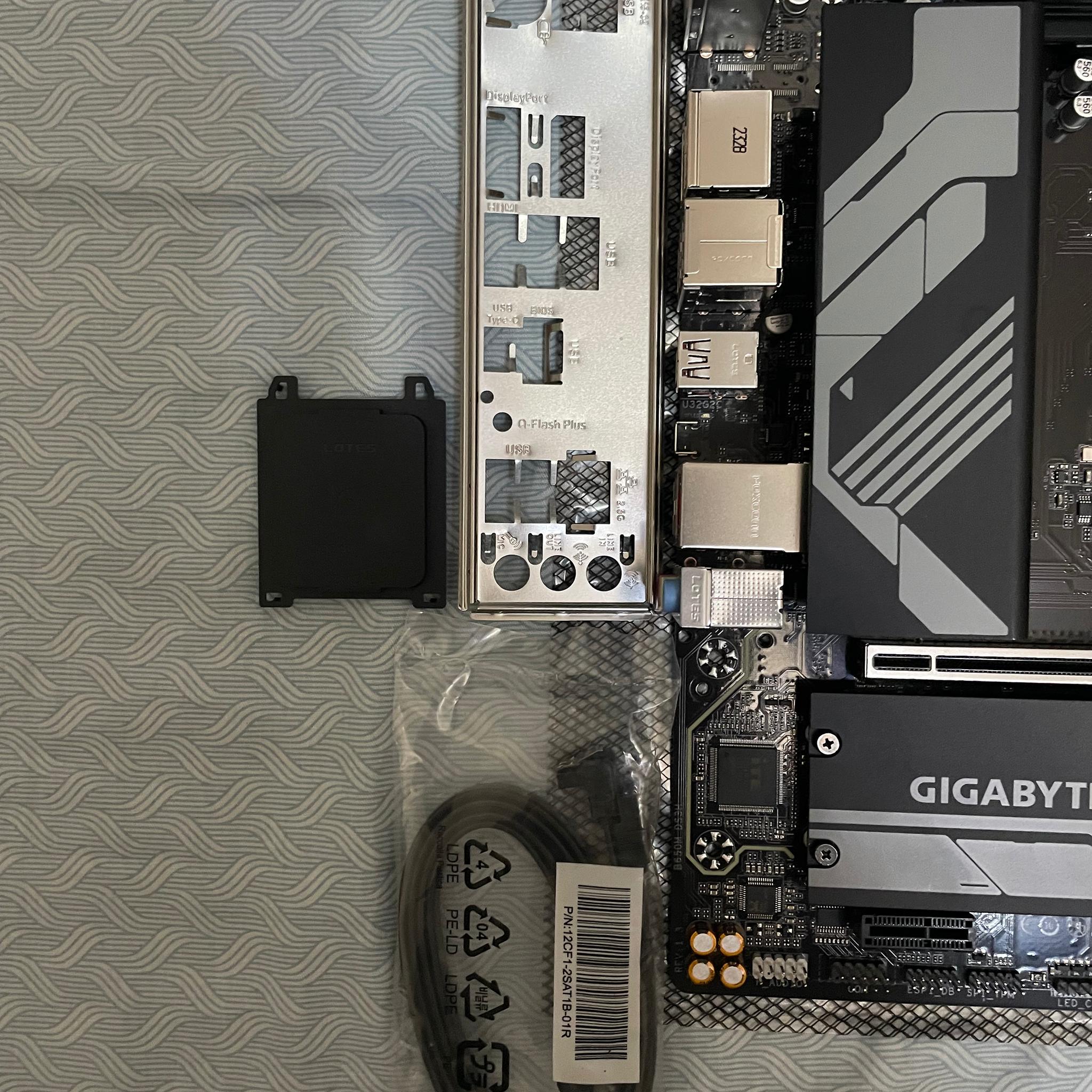 [AM5 Bundle] AMD Ryzen 5 7500F / Gigabyte B650M DS3H / G.Skill 32GB DDR5-6000 / 1TB SSD