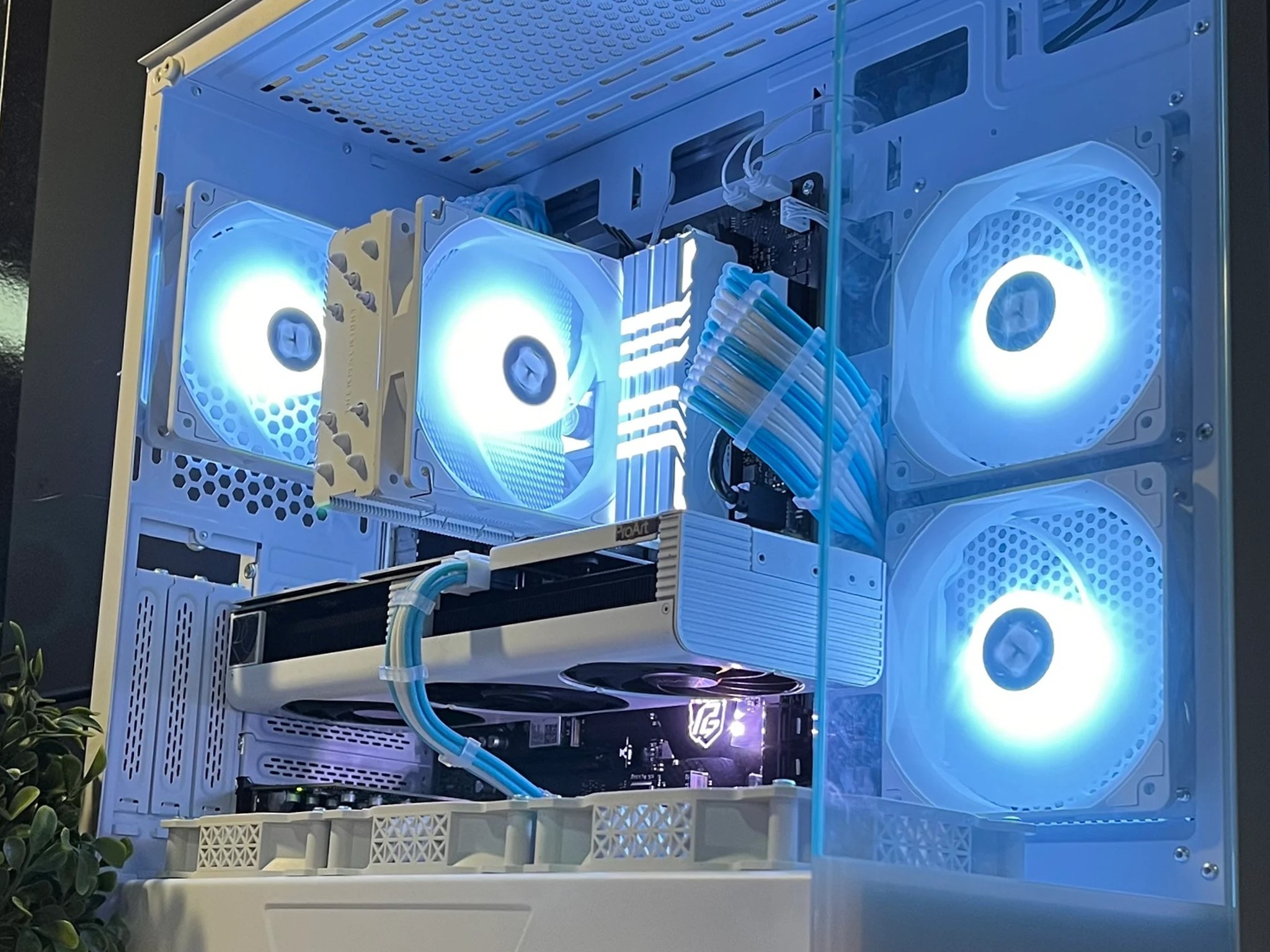 **ICEBERG**i5 12600k z690 4060 32g ddr4