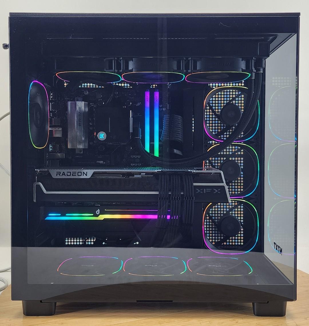 Gaming PC Ryzen 7 9700X 32GB RAM 2TB SSD RX 7900 XTX 24GB Windows 11 Computer