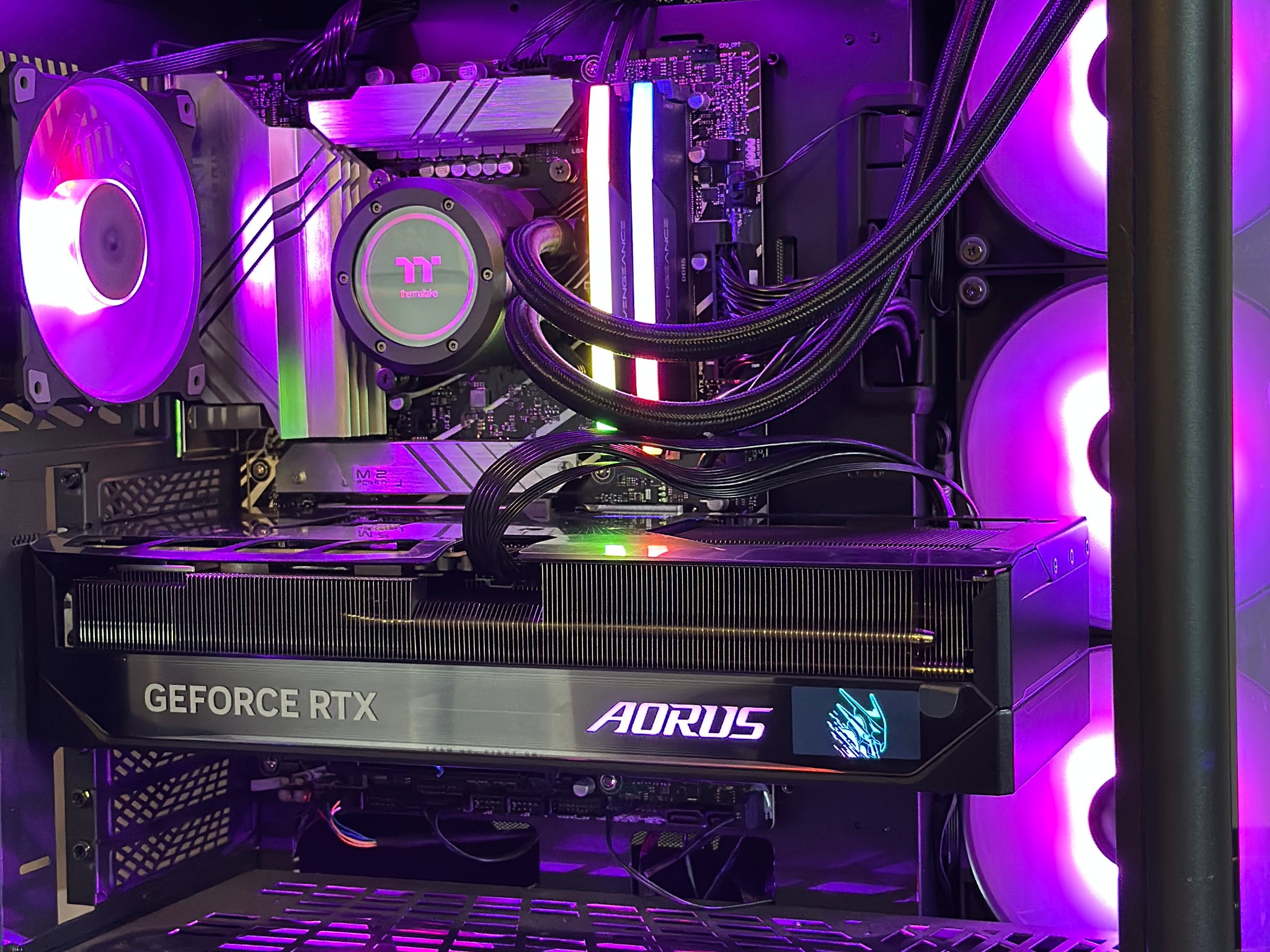 5080 Master Aorus 32 GB RAM CL 30 2TB