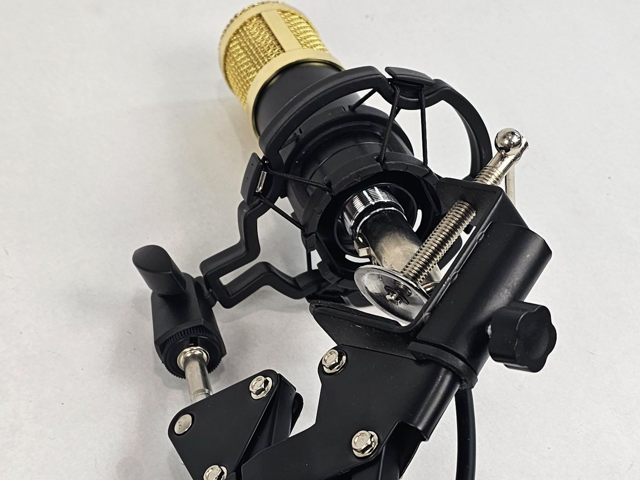 Microphone with Arm Stand, Shock Mount and Pop Filter - 3.5mm