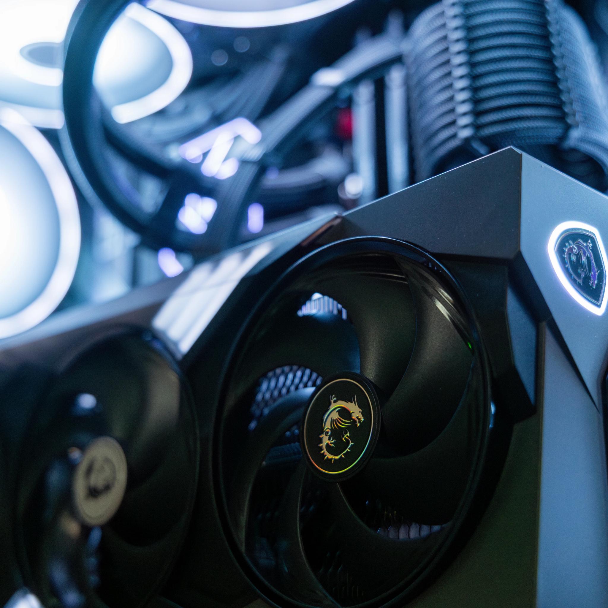 ☄️ Onyx 2.0 ☄️ RTX 5070ti / AMD R7 9700X / 2TB NVME / 32GB DDR5 RAM / 360 AIO / Windows 11 Pro