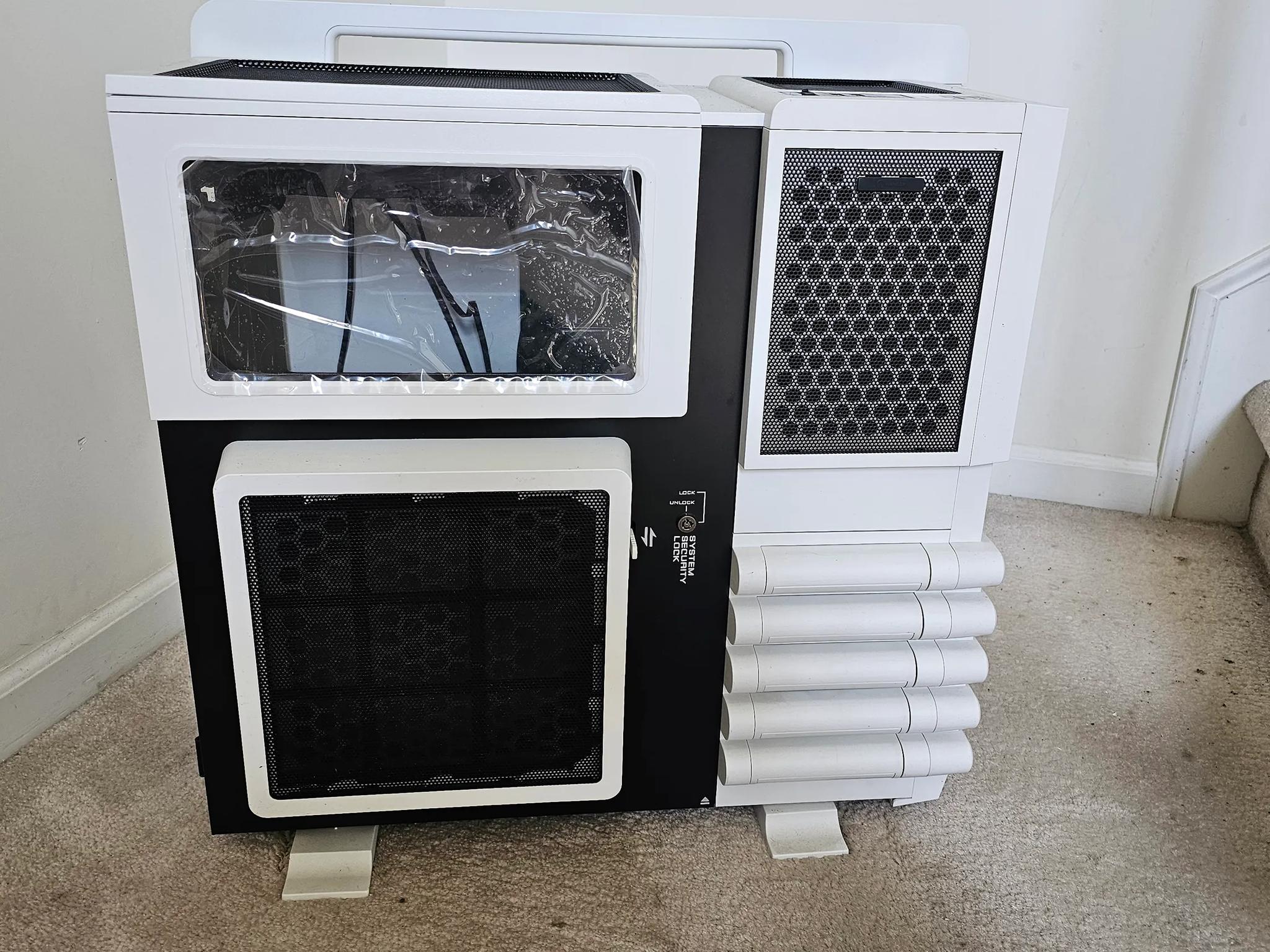 Thermaltake Level 10 GT Snow Edition
