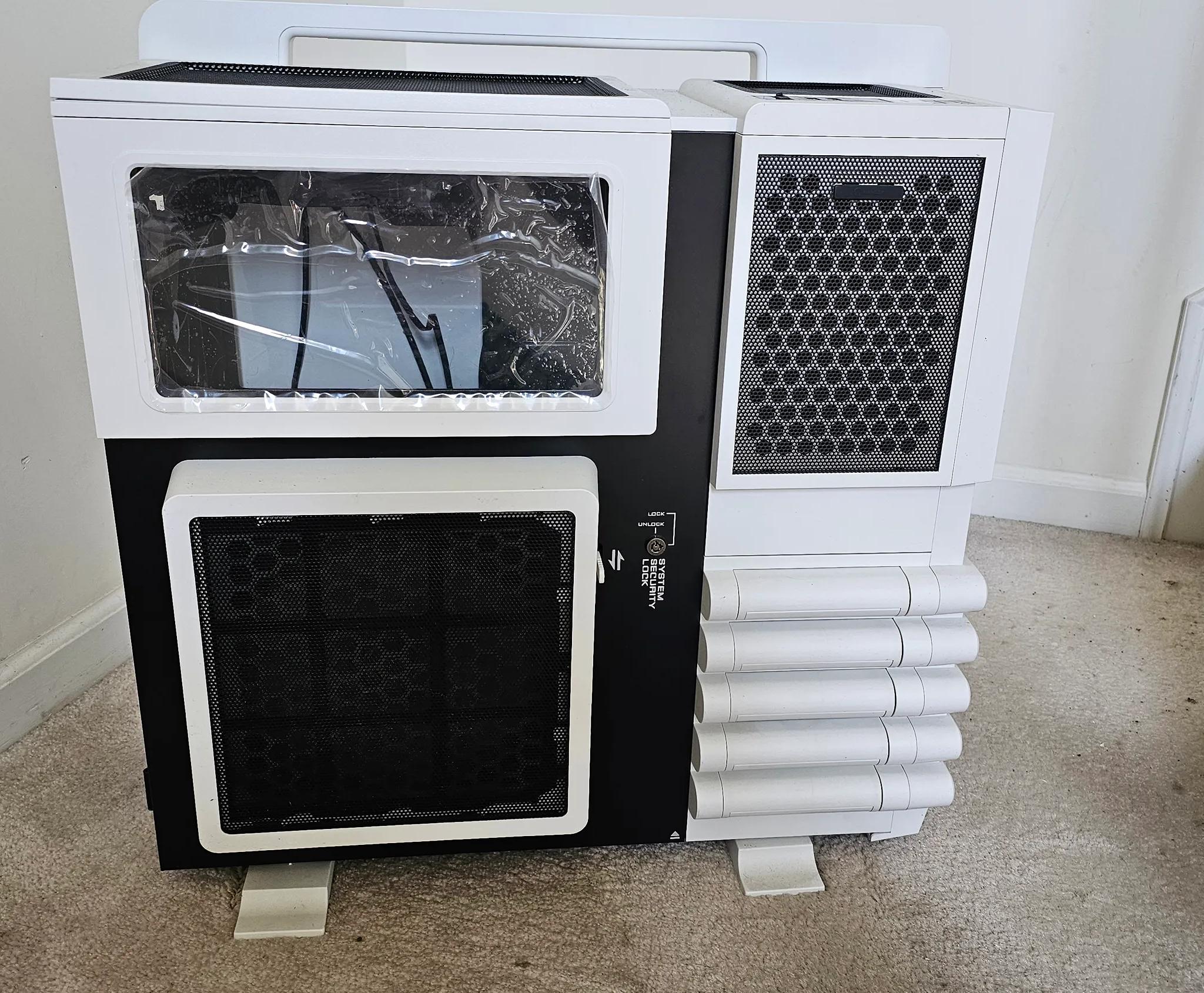 Thermaltake Level 10 GT Snow Edition
