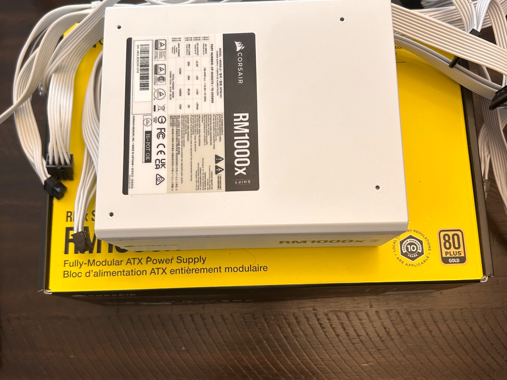 RTX 5080 AERO SFF White OC edition W/ RM1000X Corsair Power Supply White