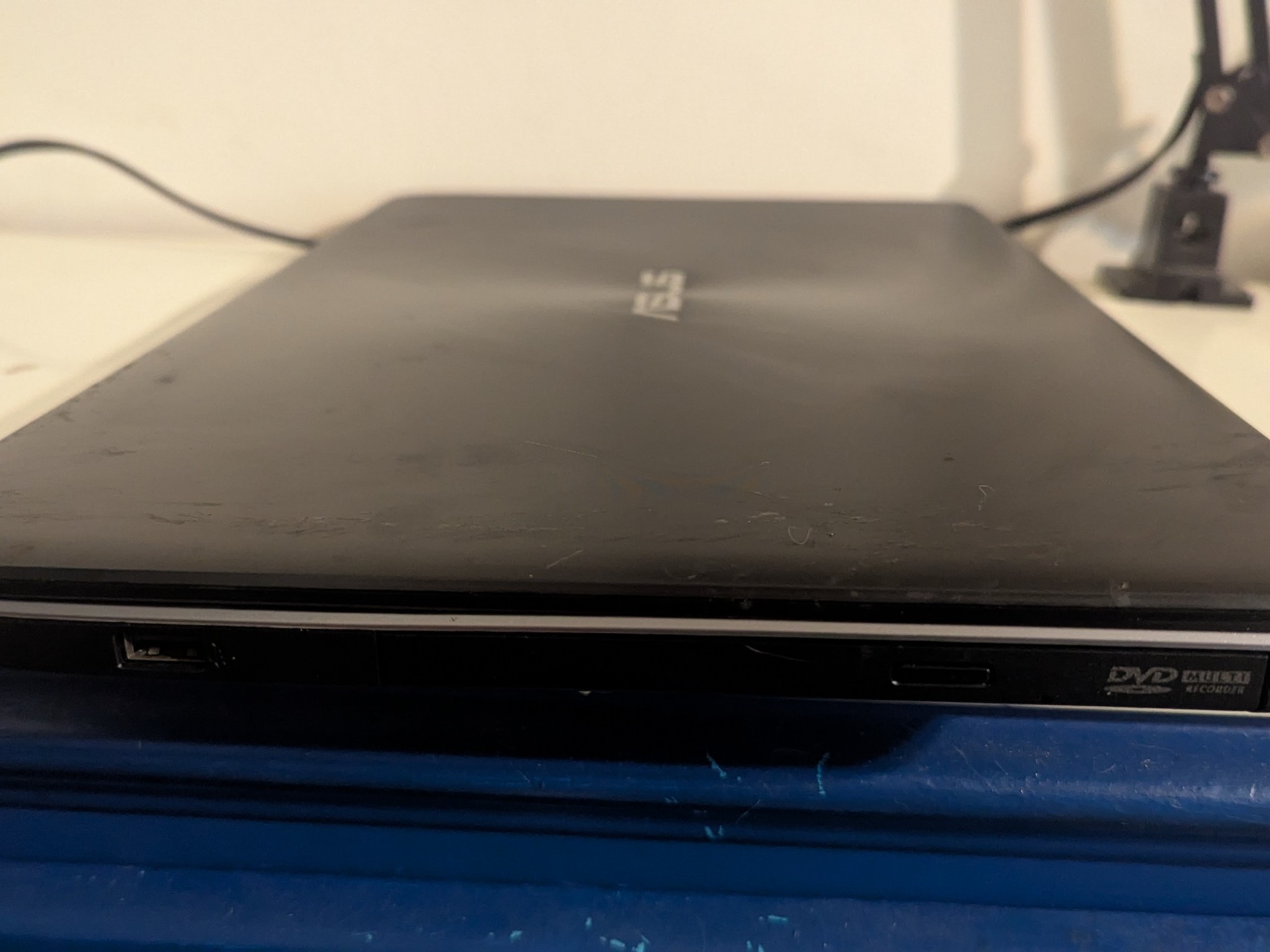 Asus X550ZA 15.6" AMD Powered Laptop Works but.....(read)