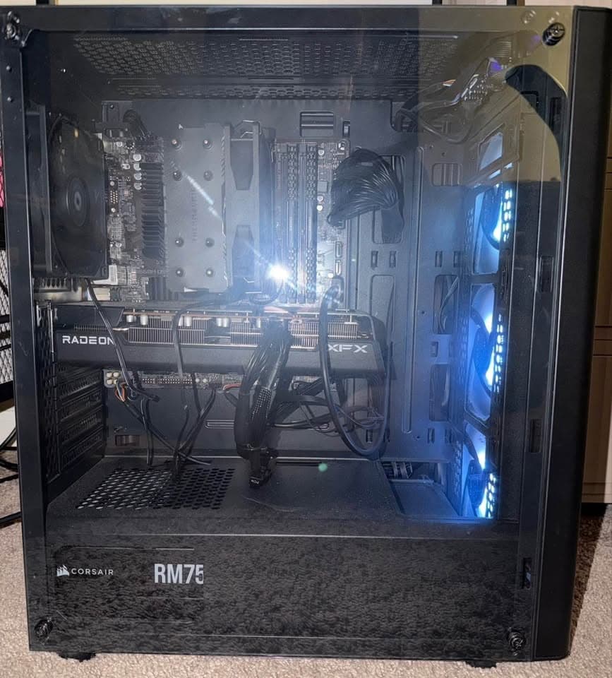 Intel I7-12700K | AMD Radeon RX 6650 XT | 16 GB DDR4 | 3TB SSD | Monitor & Keyboard included!