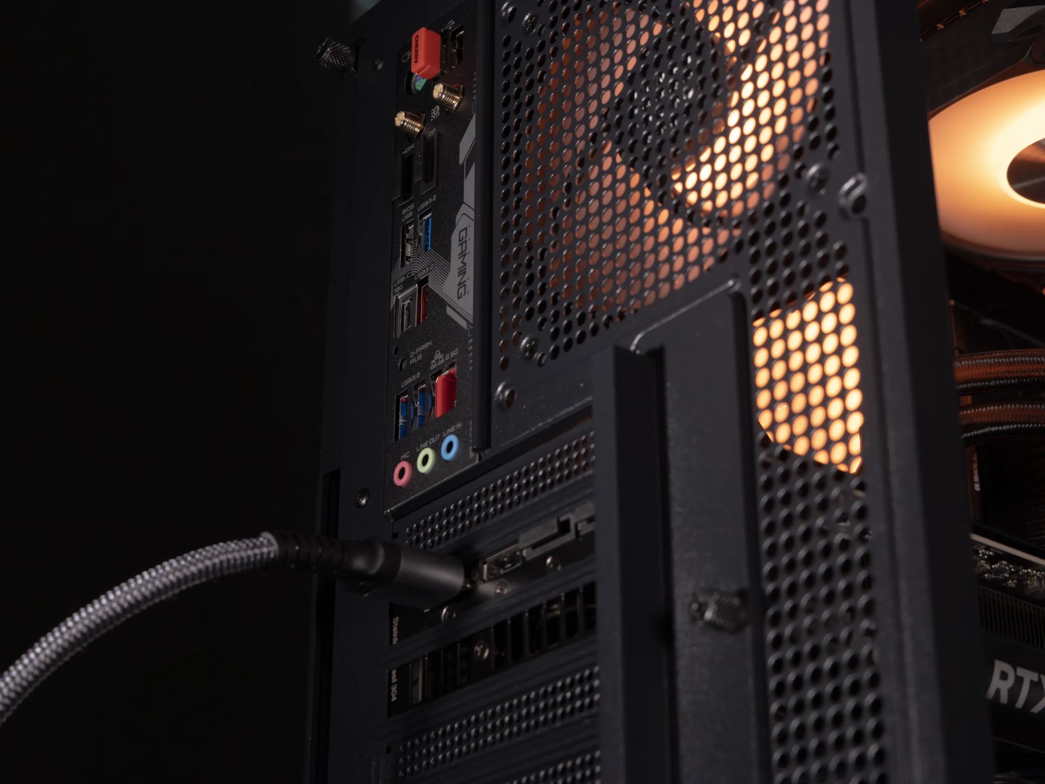 ✨ Bravo ✨  RTX 5070 / AMD R7 9700X  /  1TB NVME / 32GB DDR5 RAM / 240 AIO / Windows 11 Pro
