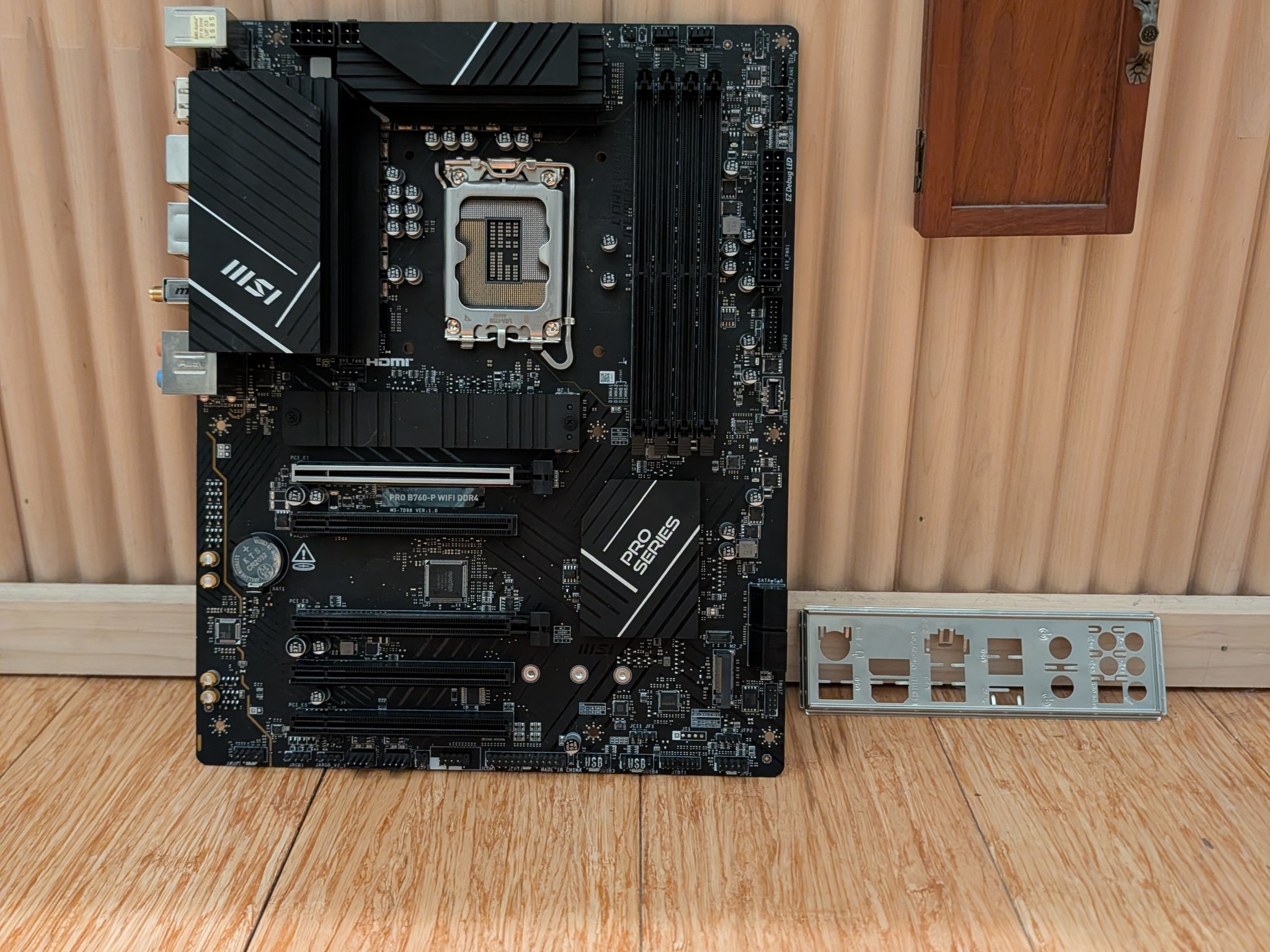 MSI PRO B760-P DDR4 II **Mostly functional**